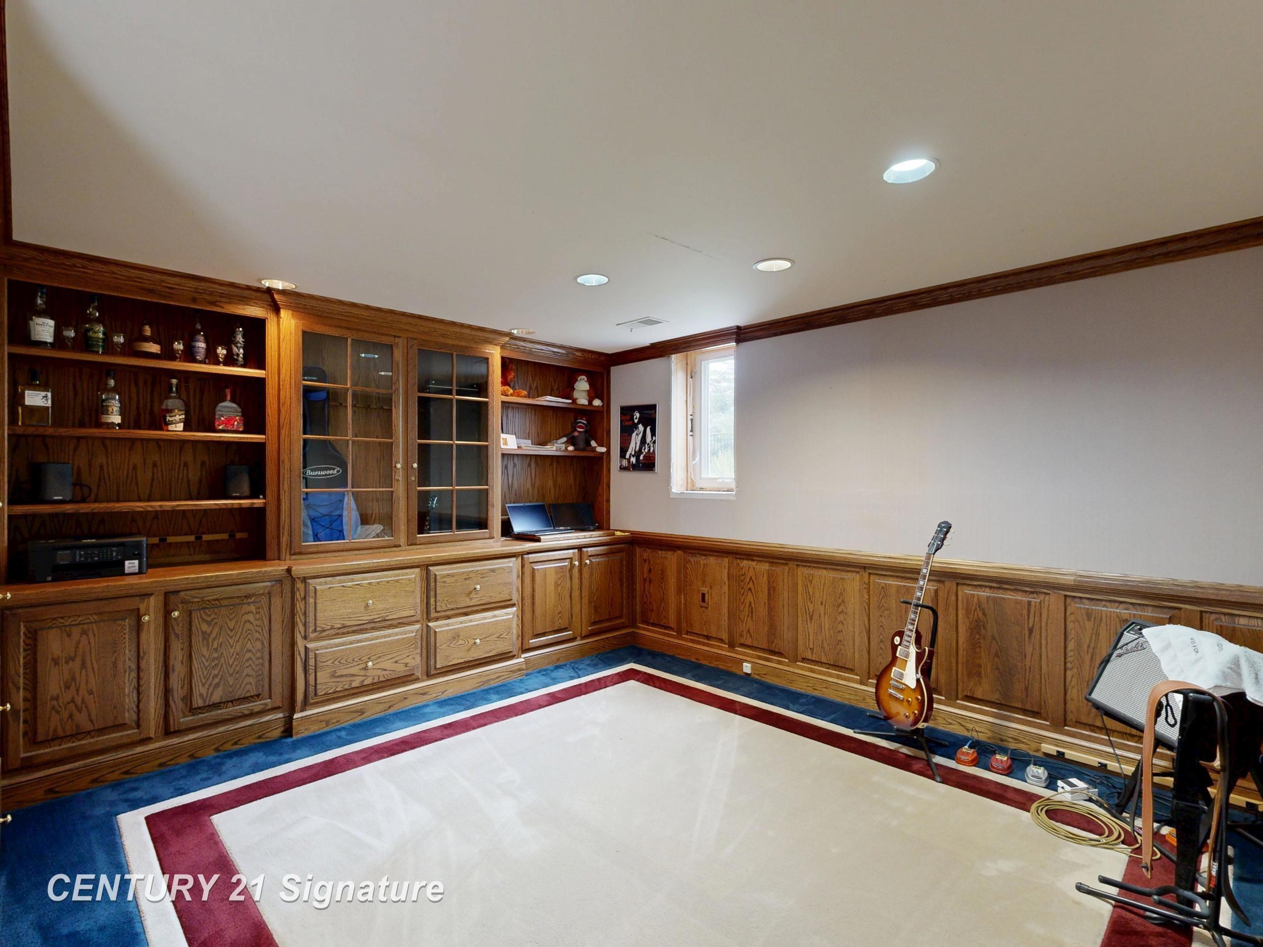 7492 River Road Property Photo 56