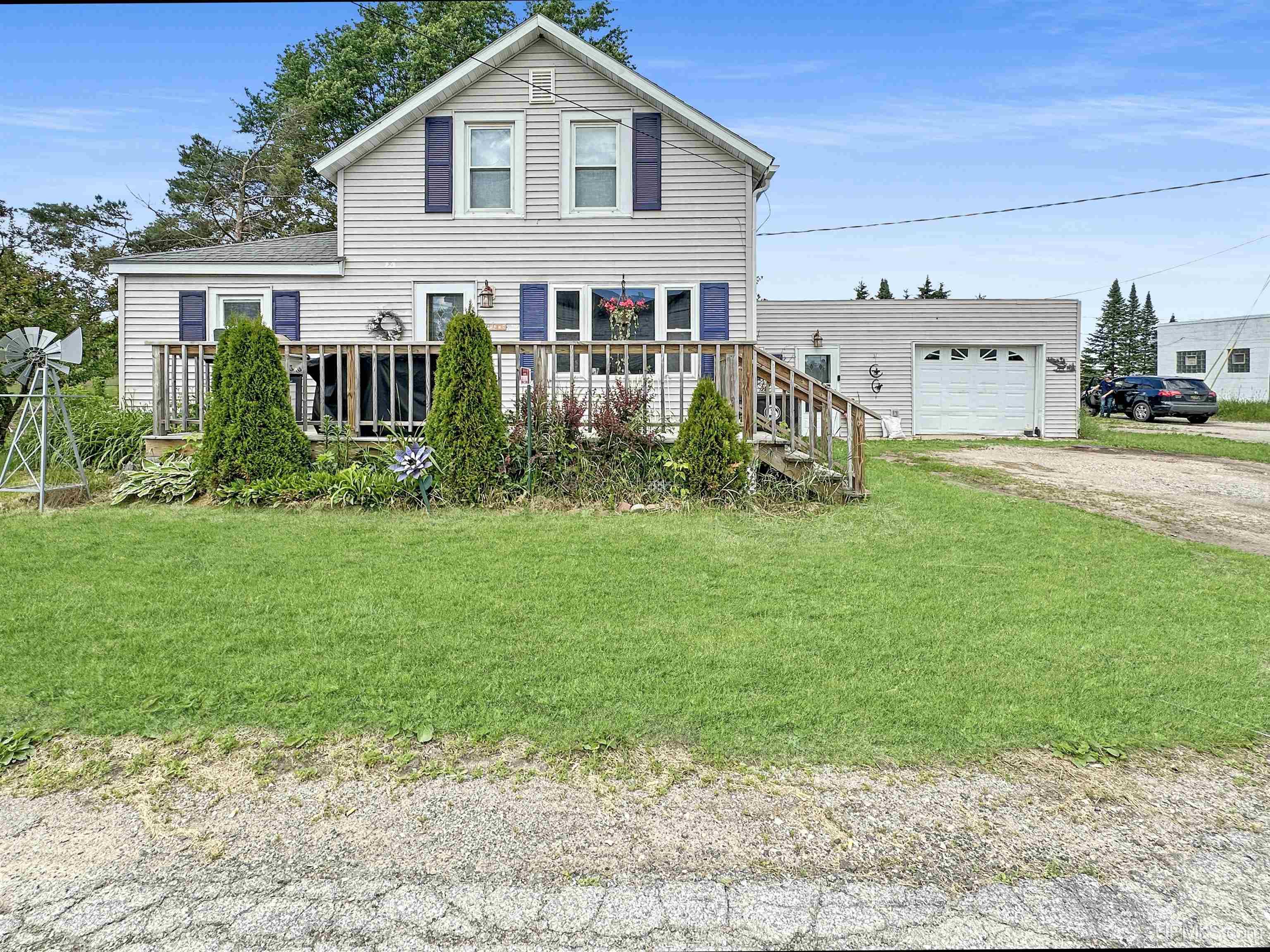 1274 12th Road Property Photo 1