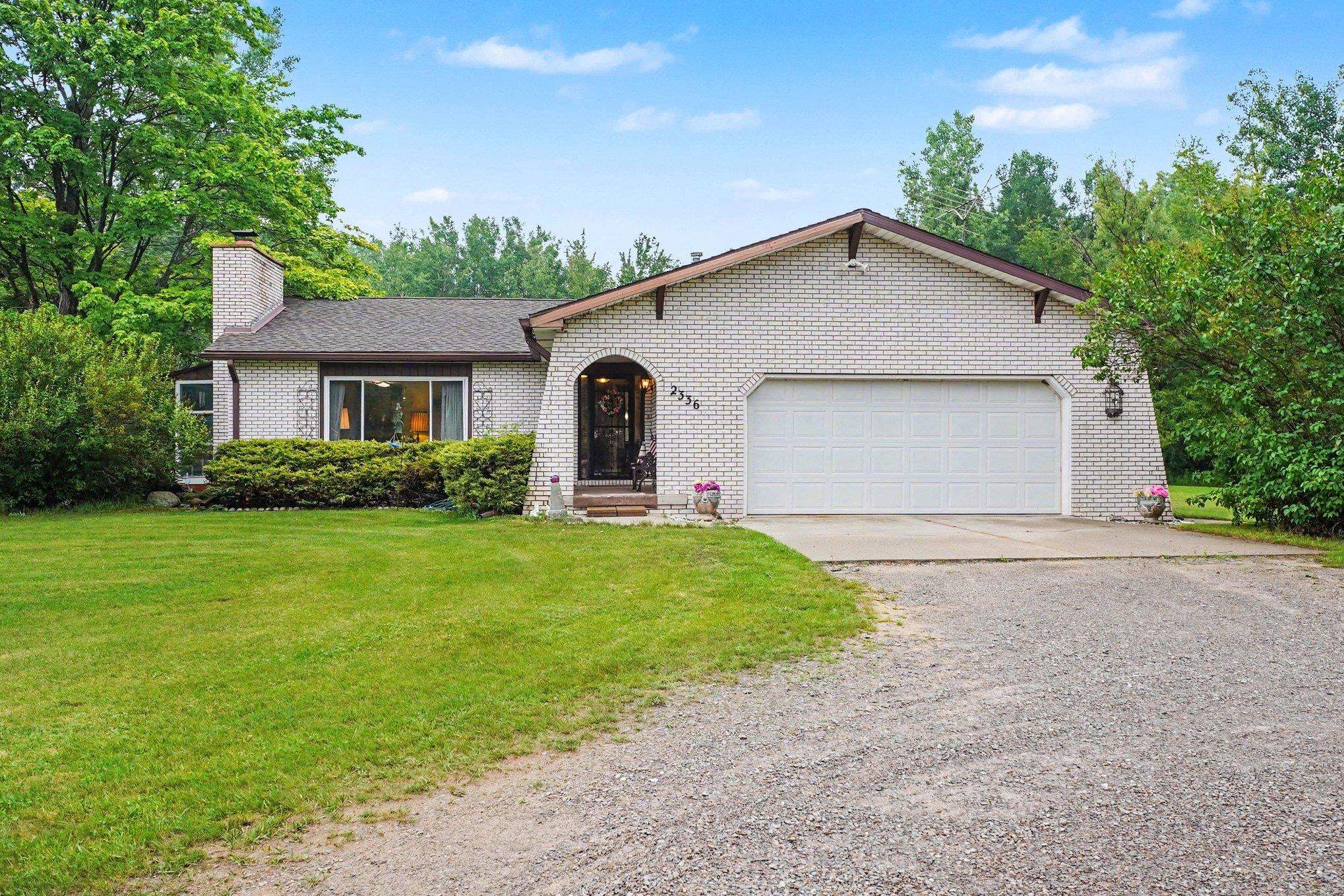 2336 W Cody Estey Road