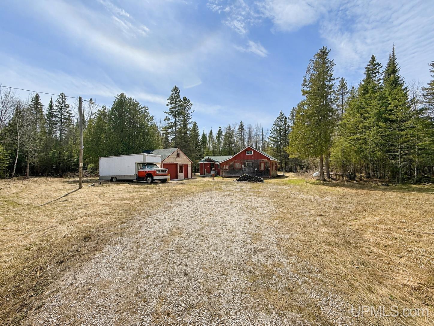 15655 W Us 2 Highway Property Photo 12
