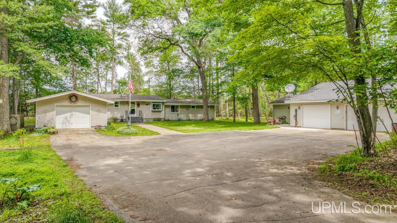 N6079 Shore Drive Q-4 Road Property Photo 3