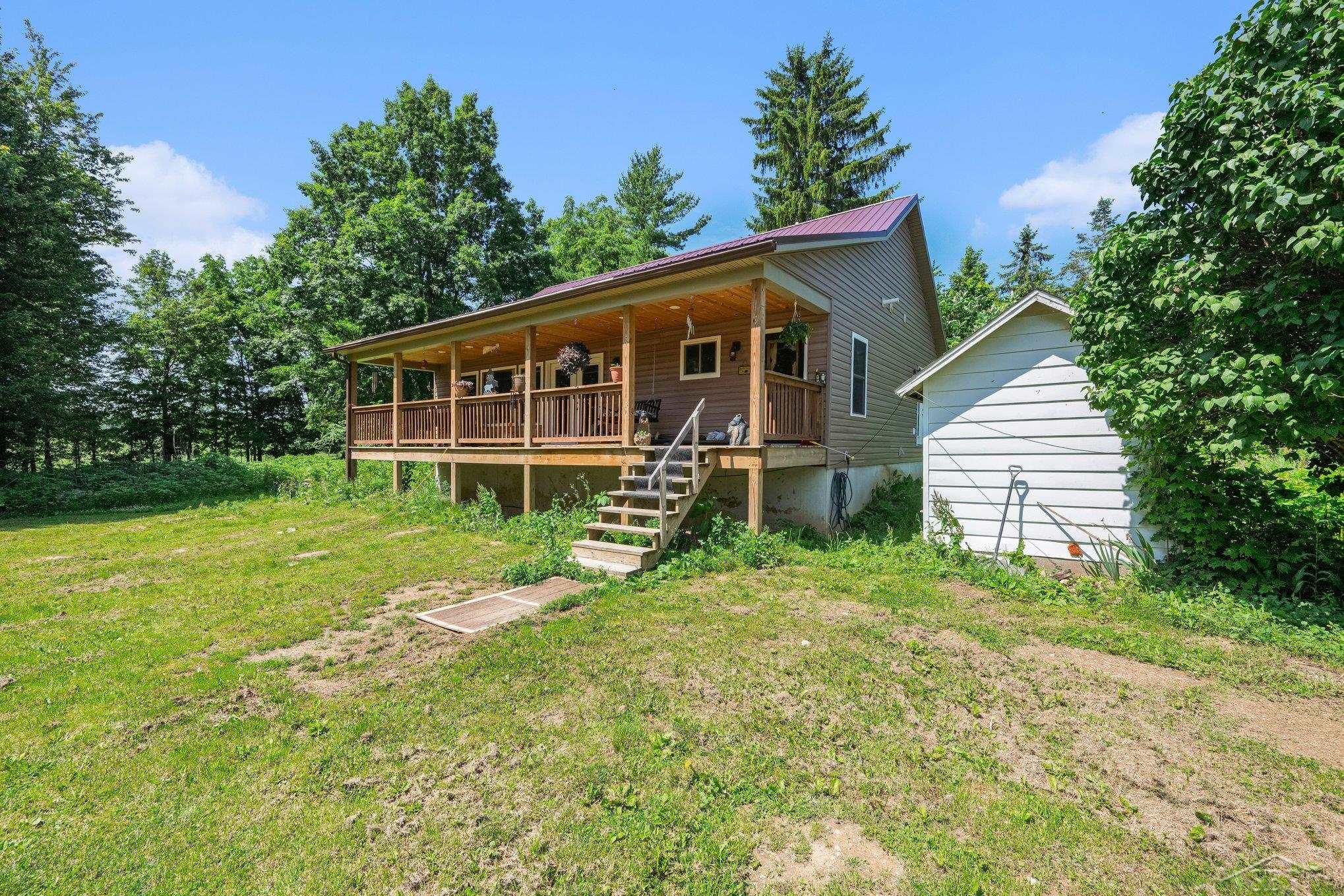 926 Wattles Road Property Photo 3
