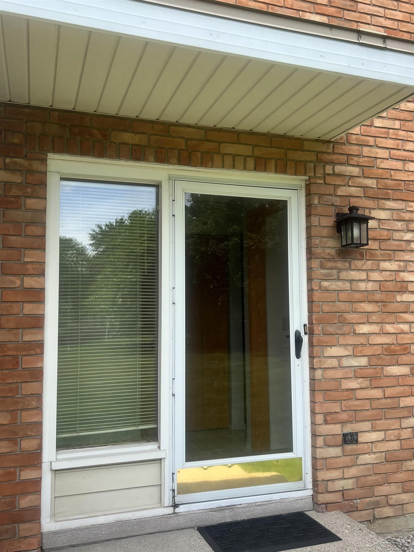 700 E Genesee Street Property Photo 4