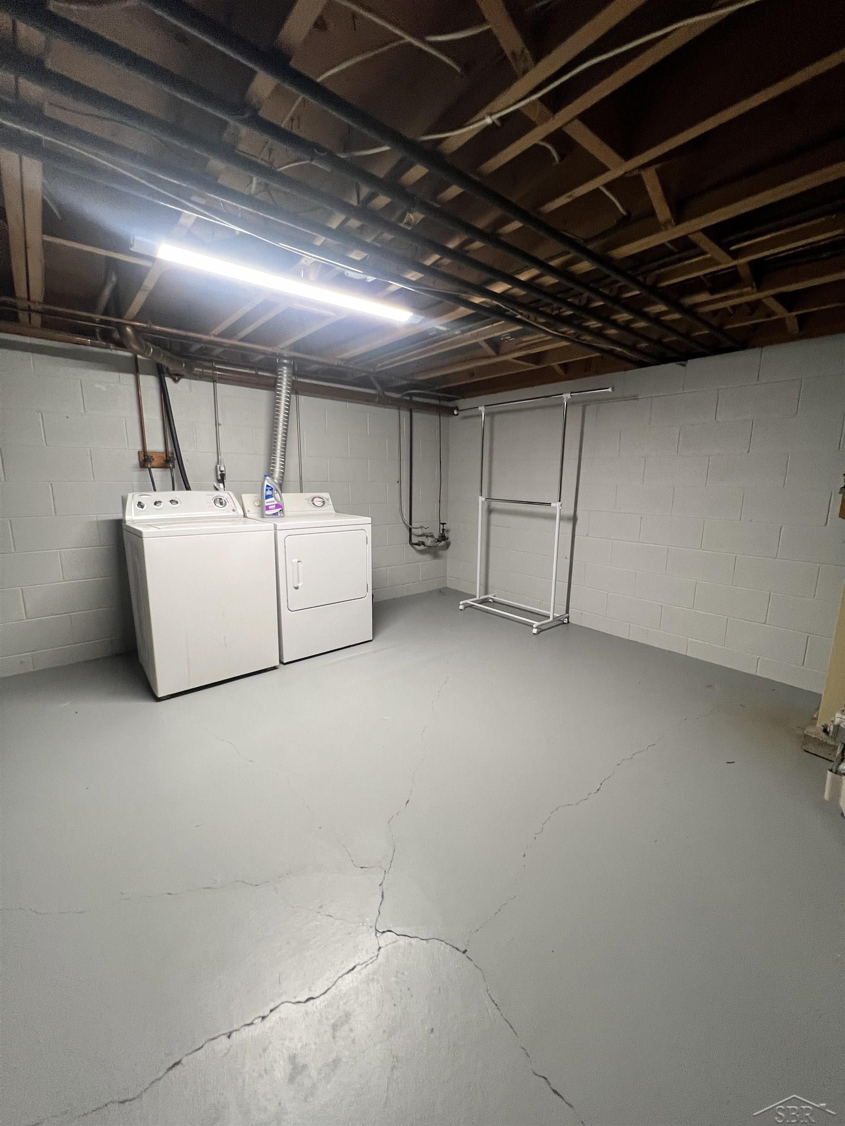 700 E Genesee Street Property Photo 24