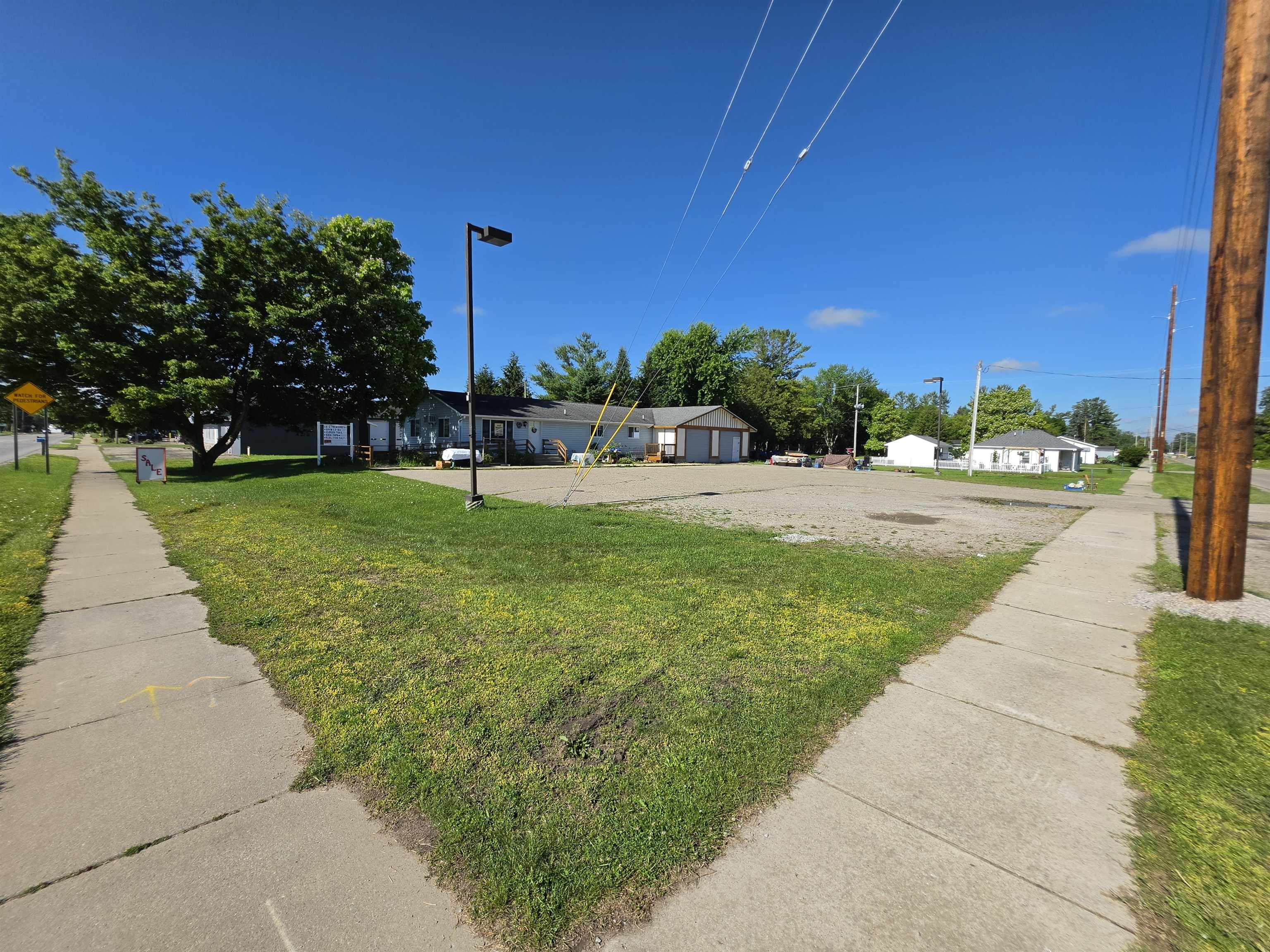 105 W 5th Street Property Photo 2