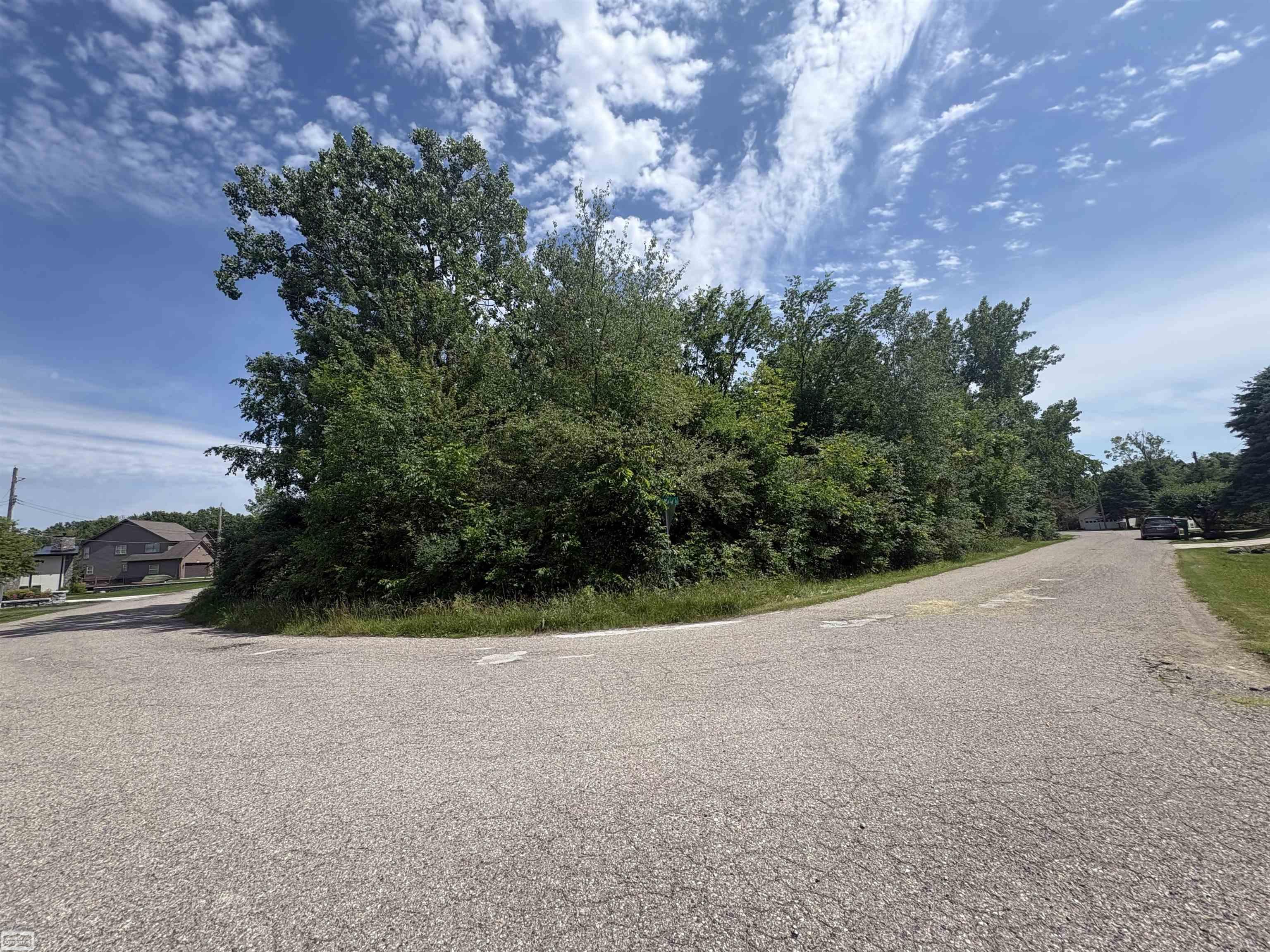 V/L N Heron Drive