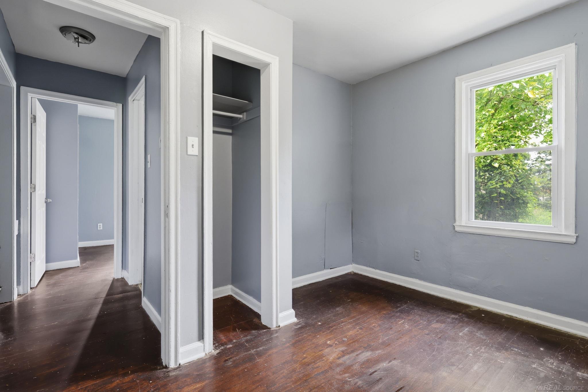 18545 Huntington Avenue Property Photo 9