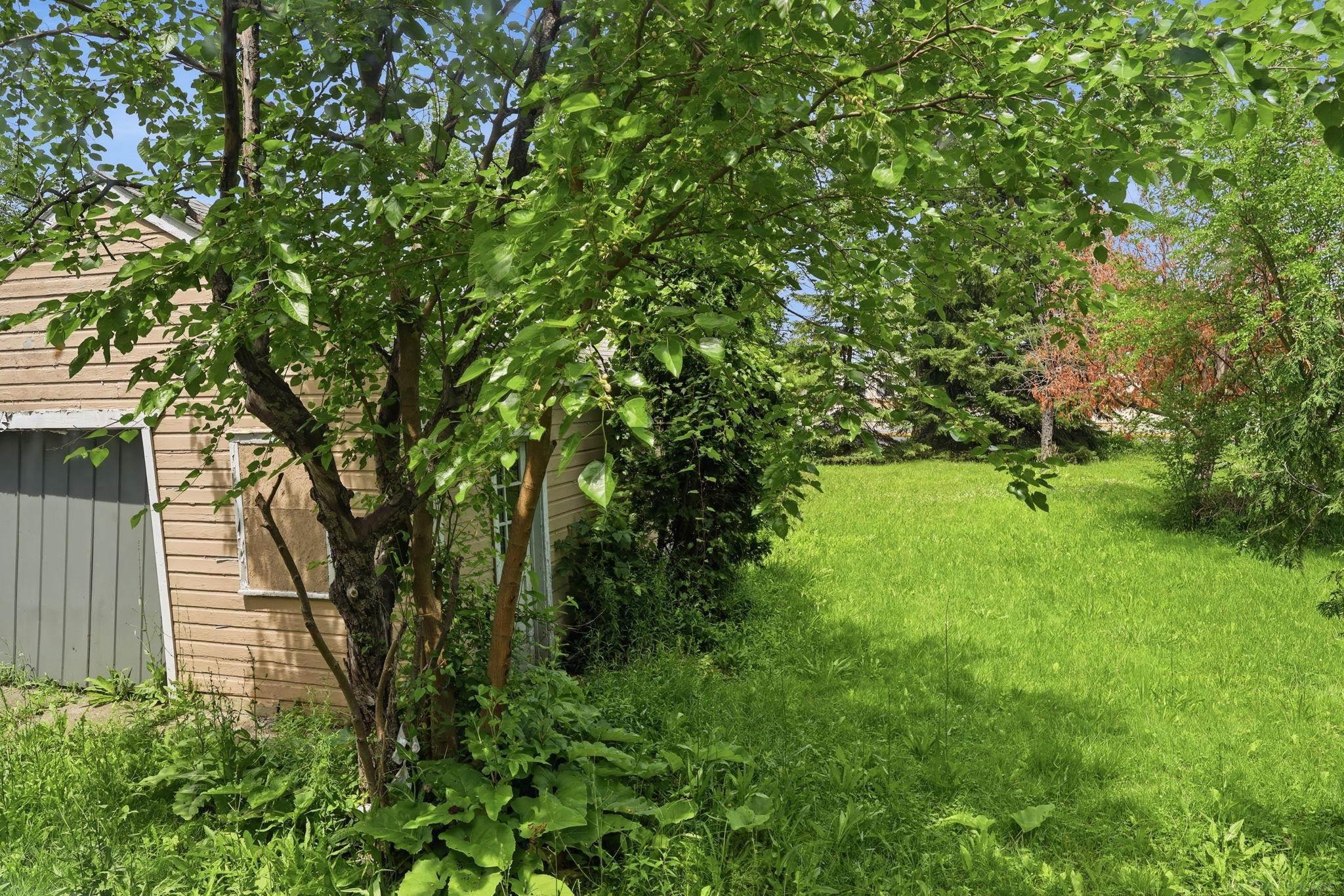18545 Huntington Avenue Property Photo 19
