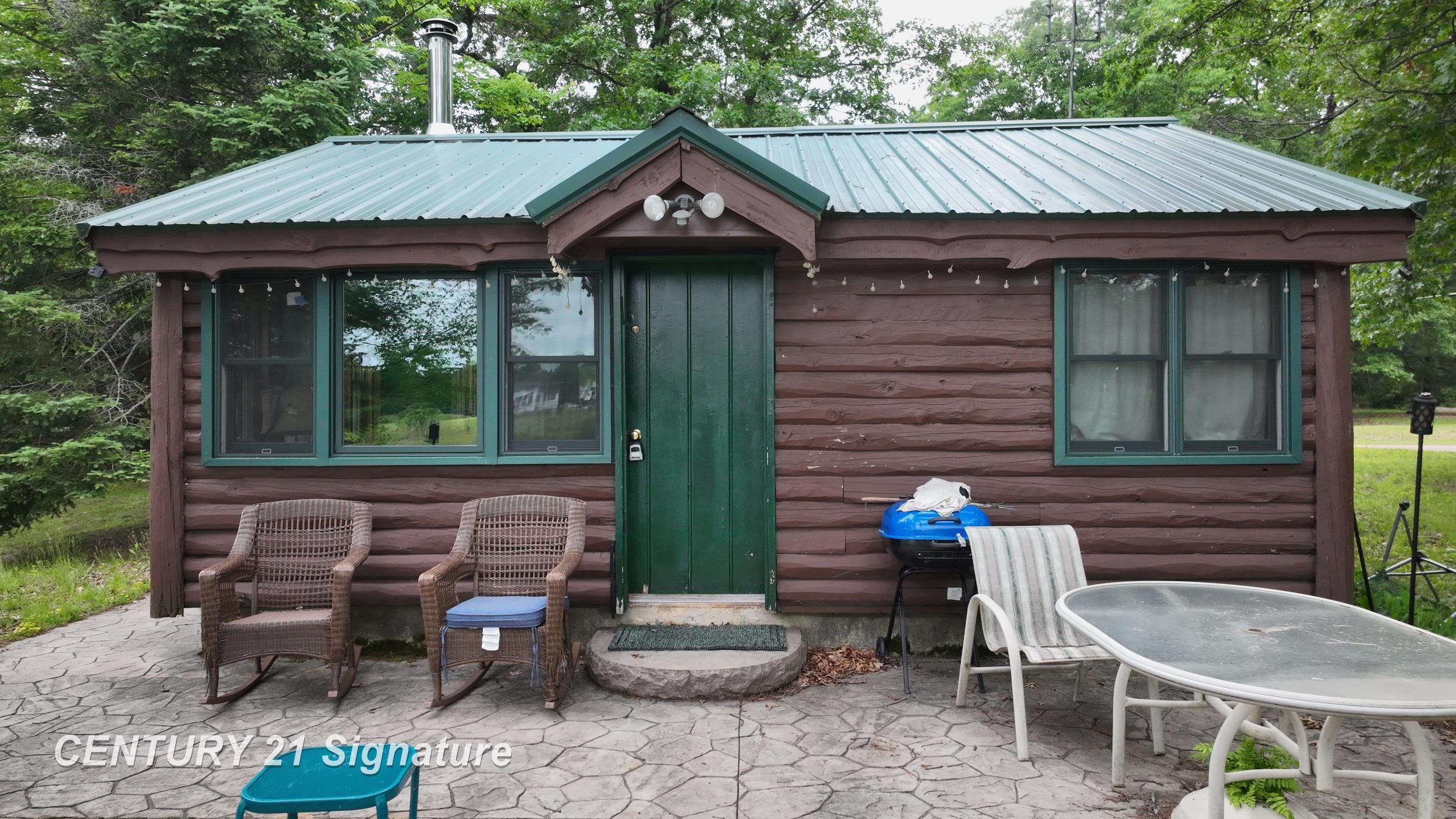 751 E Long Lake Drive Property Photo 1