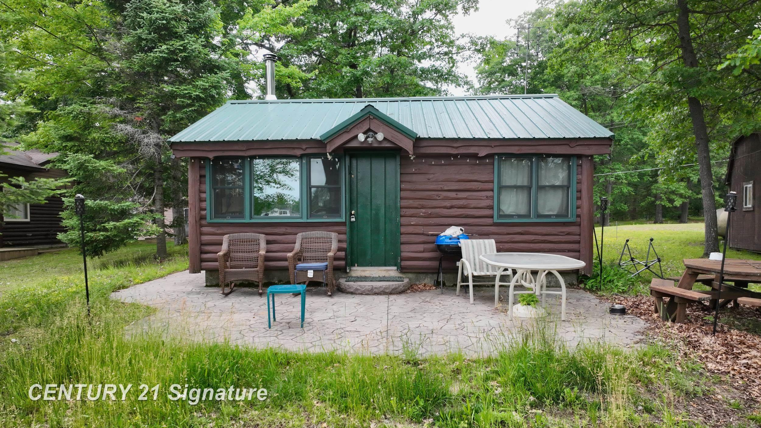 751 E Long Lake Drive Property Photo 2