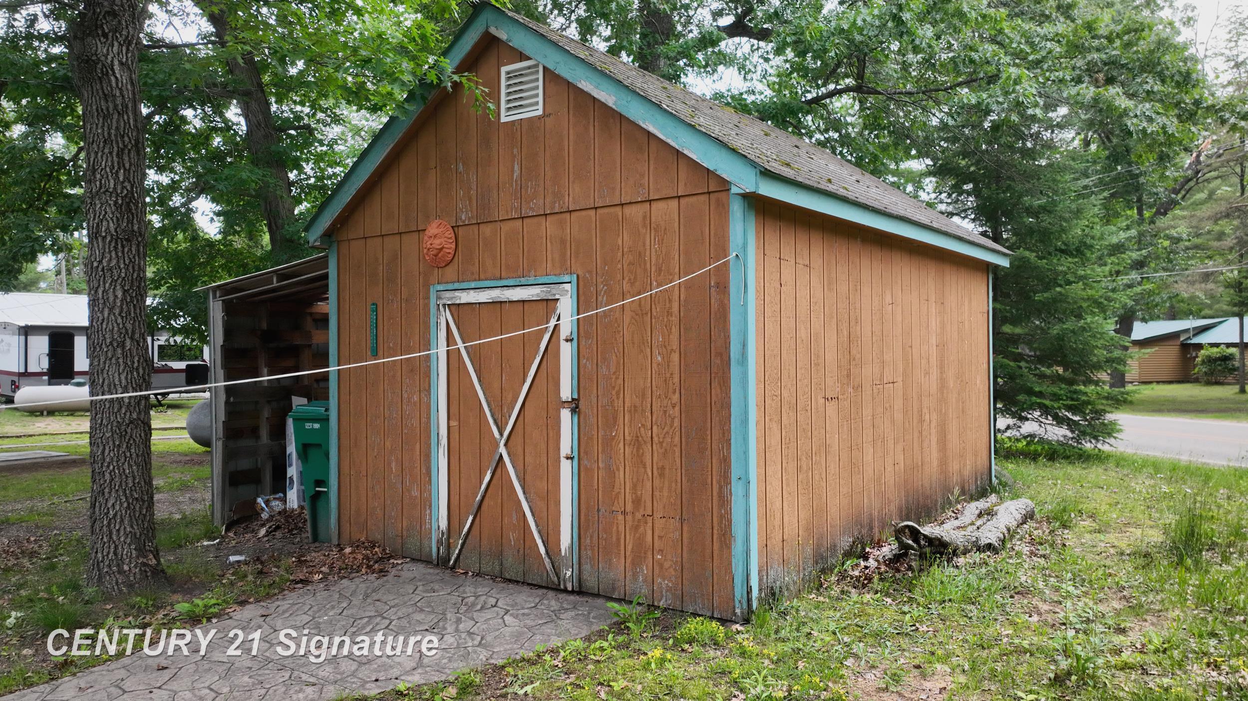 751 E Long Lake Drive Property Photo 17