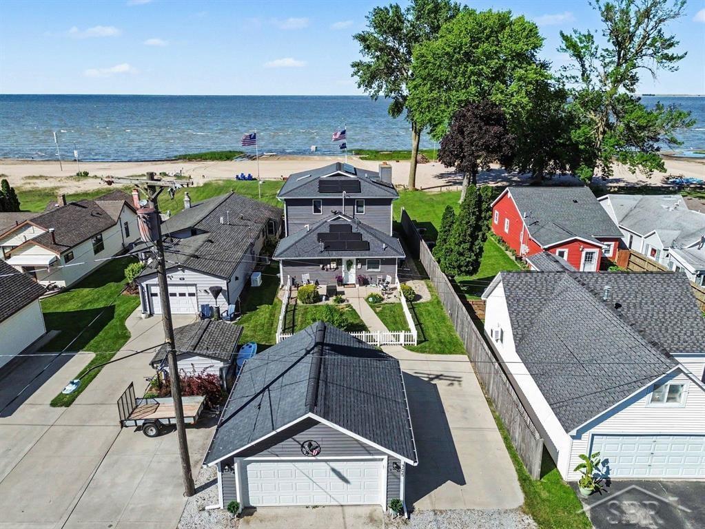 705 Bay Road