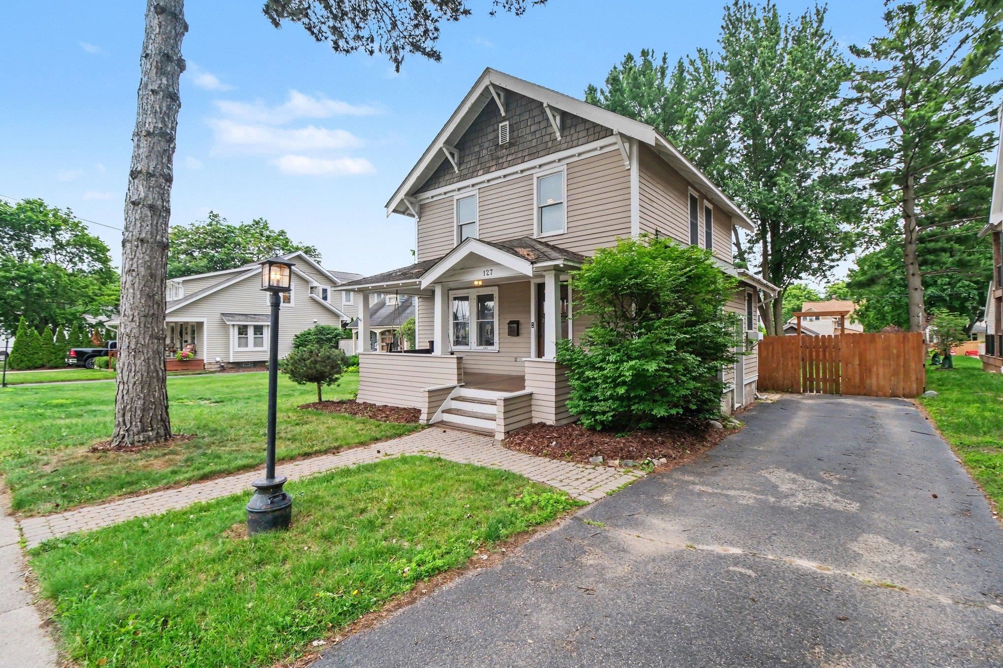 127 Drace Street