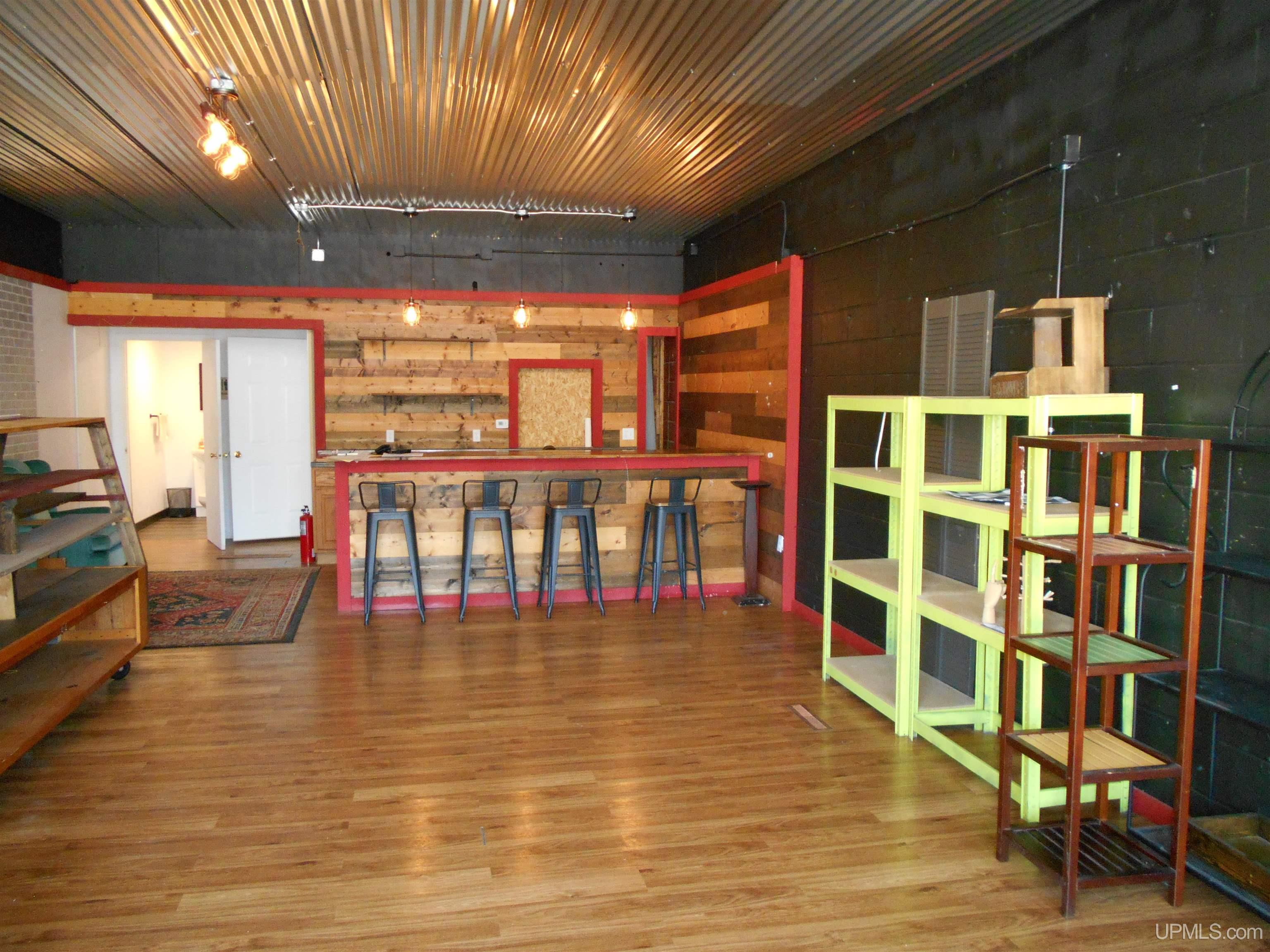 321 Deer Street Property Photo 5
