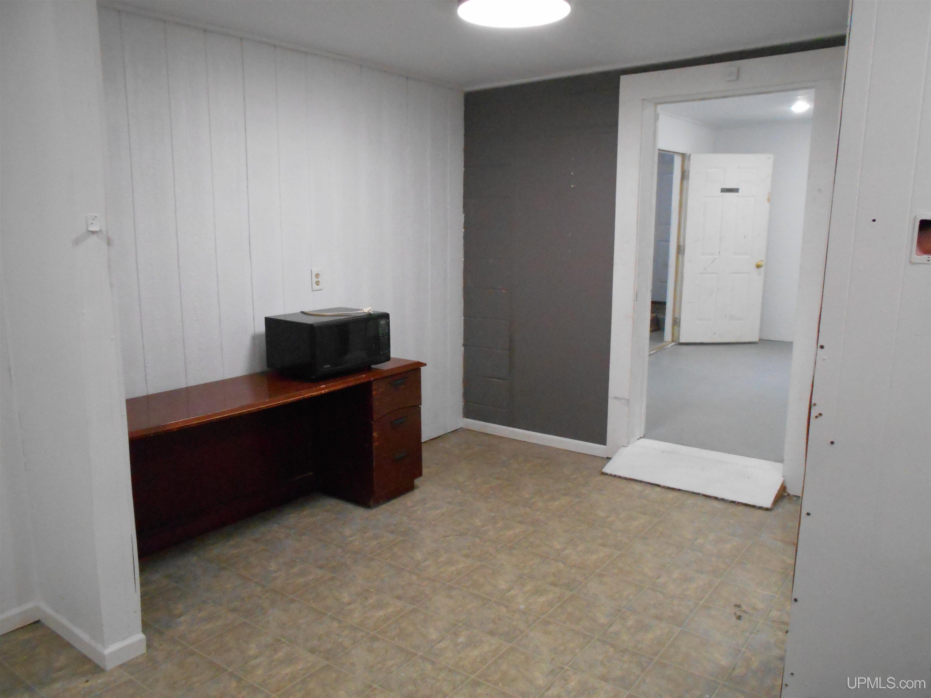 321 Deer Street Property Photo 11