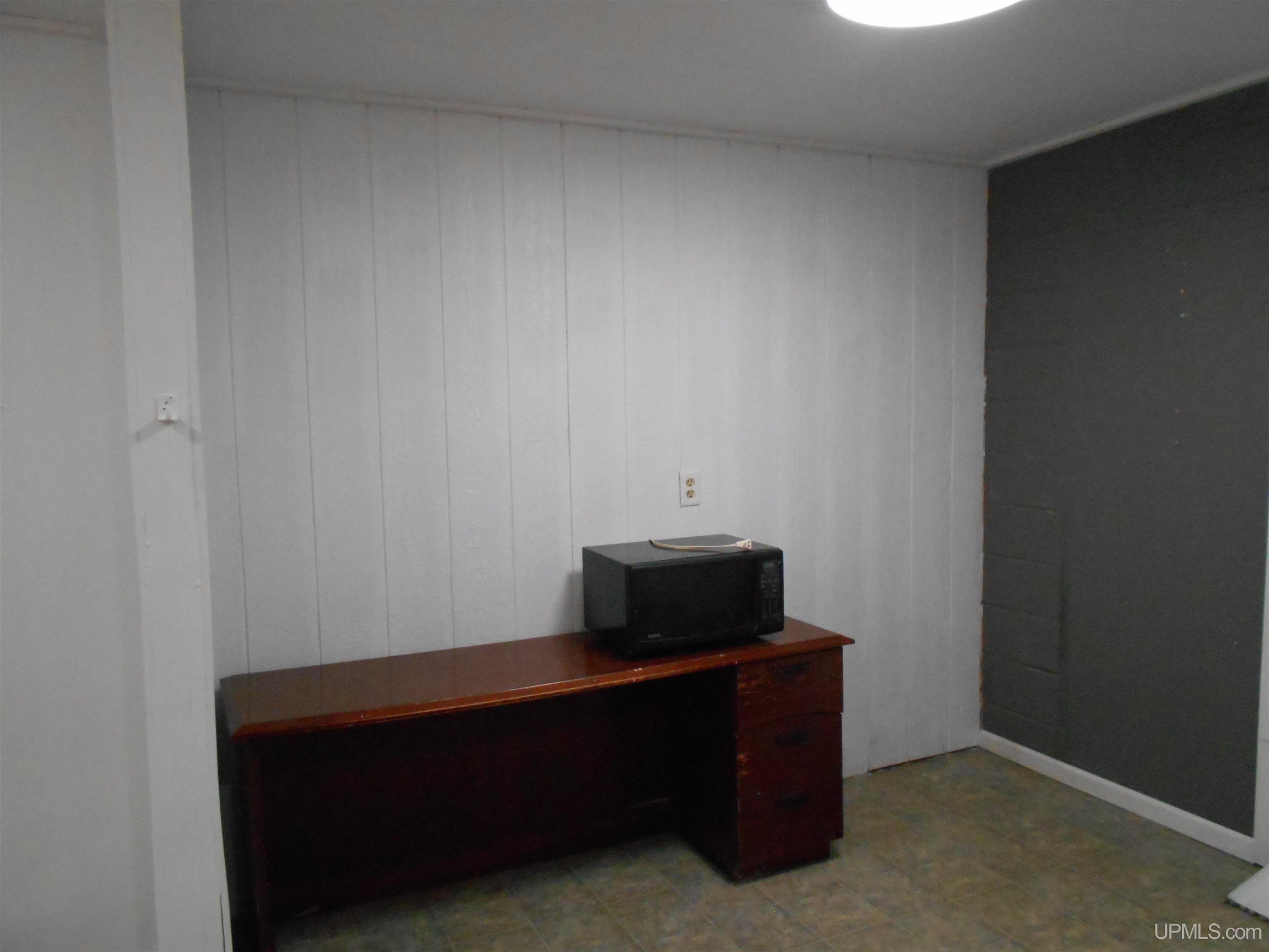 321 Deer Street Property Photo 12