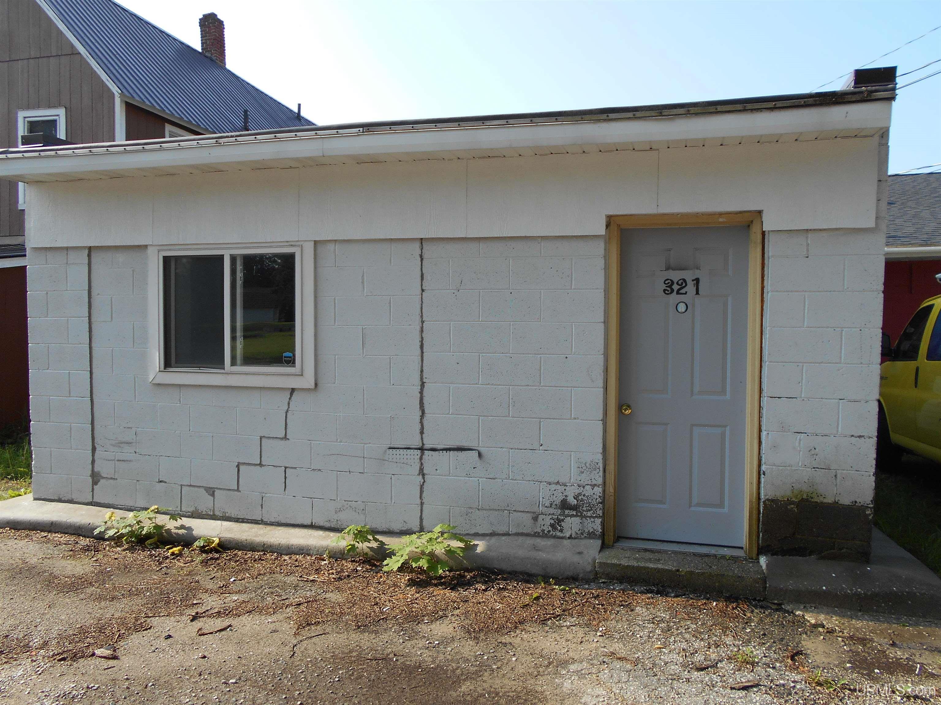 321 Deer Street Property Photo 18