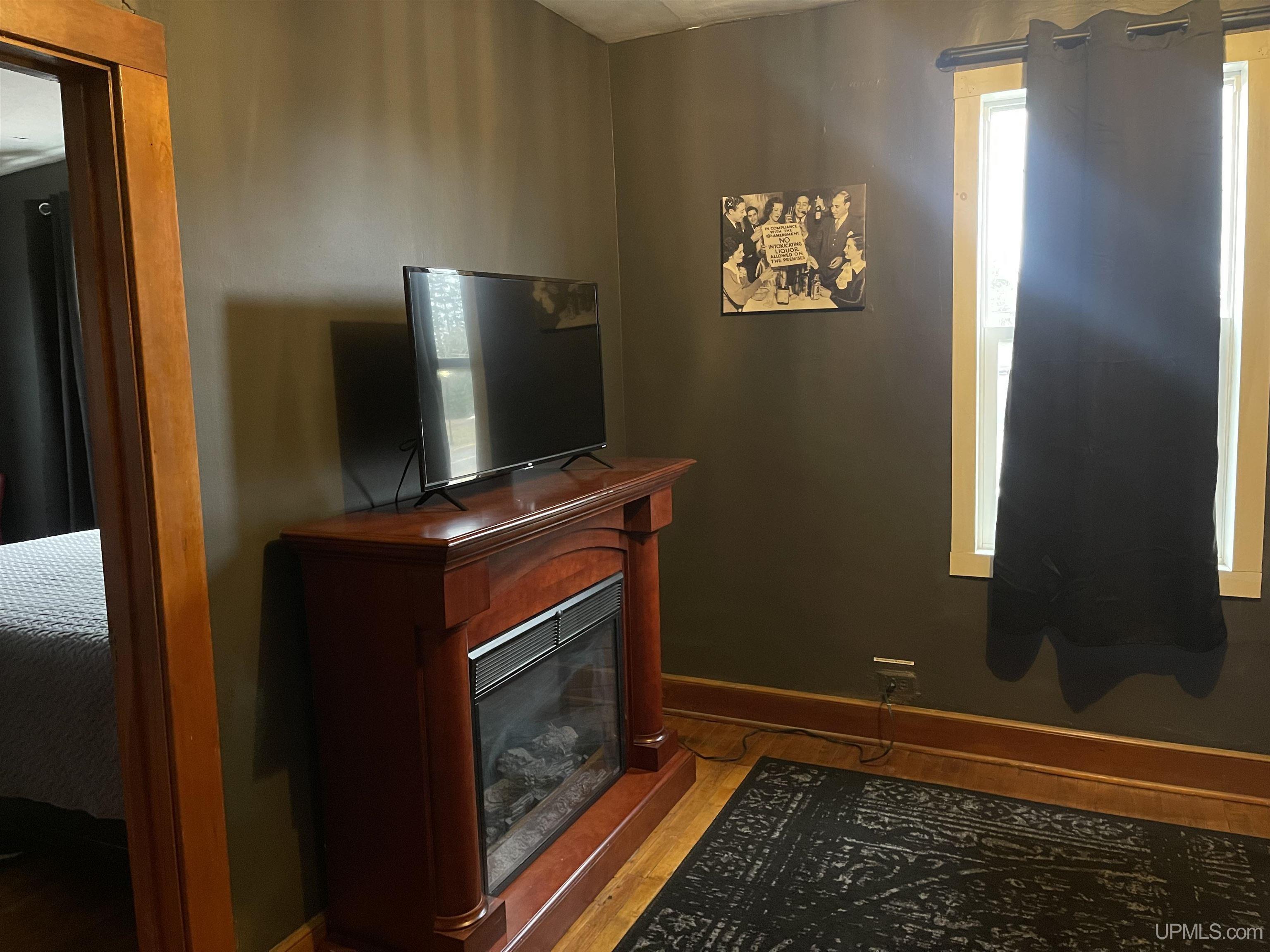 400 Silver Street Property Photo 27