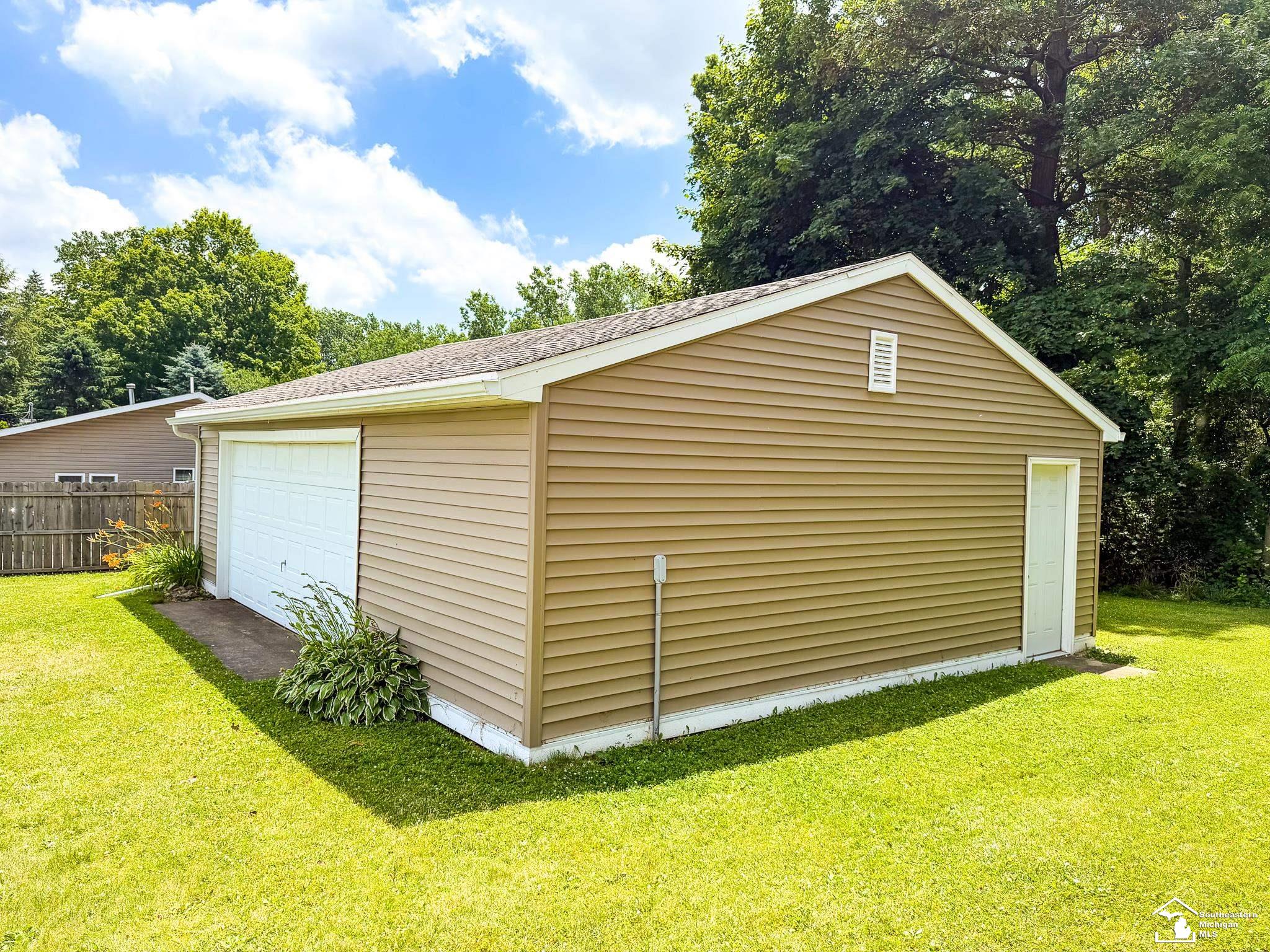 1051 Elm Street Property Photo 41