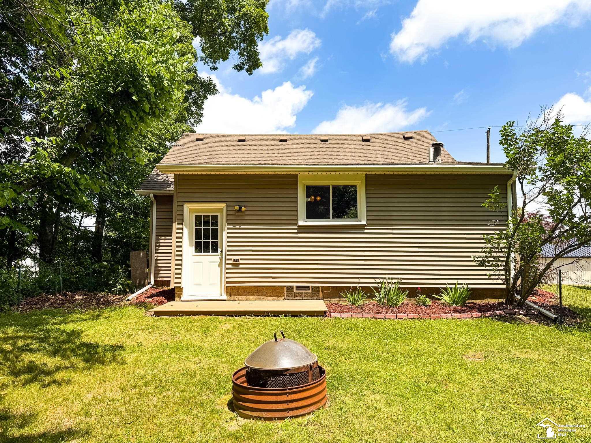 1051 Elm Street Property Photo 49