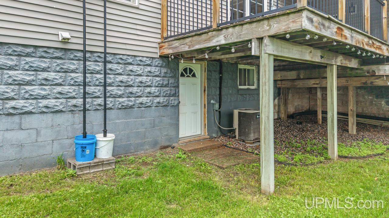 715 E I Street Property Photo 28