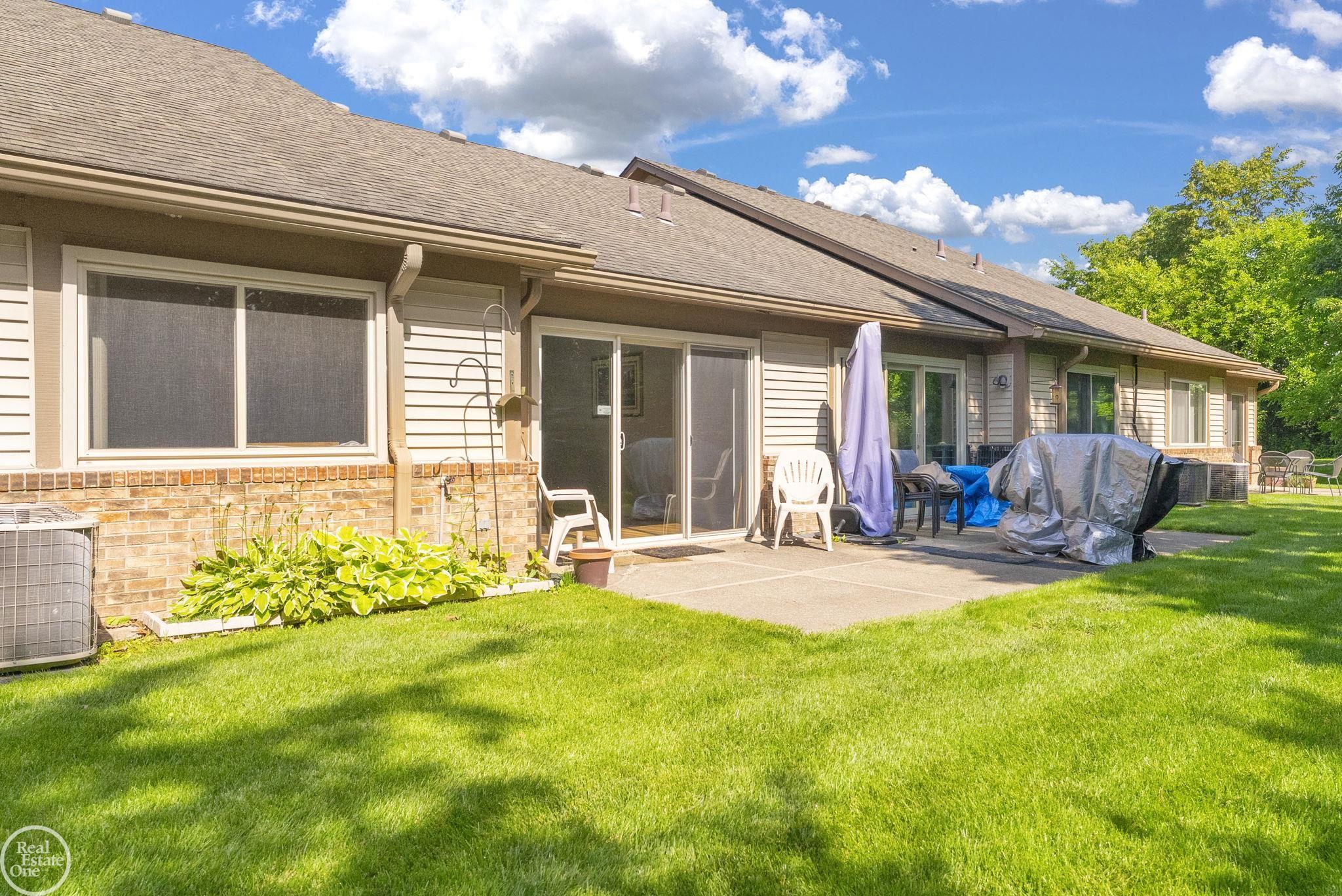16582 Woodlane Drive Property Photo 9