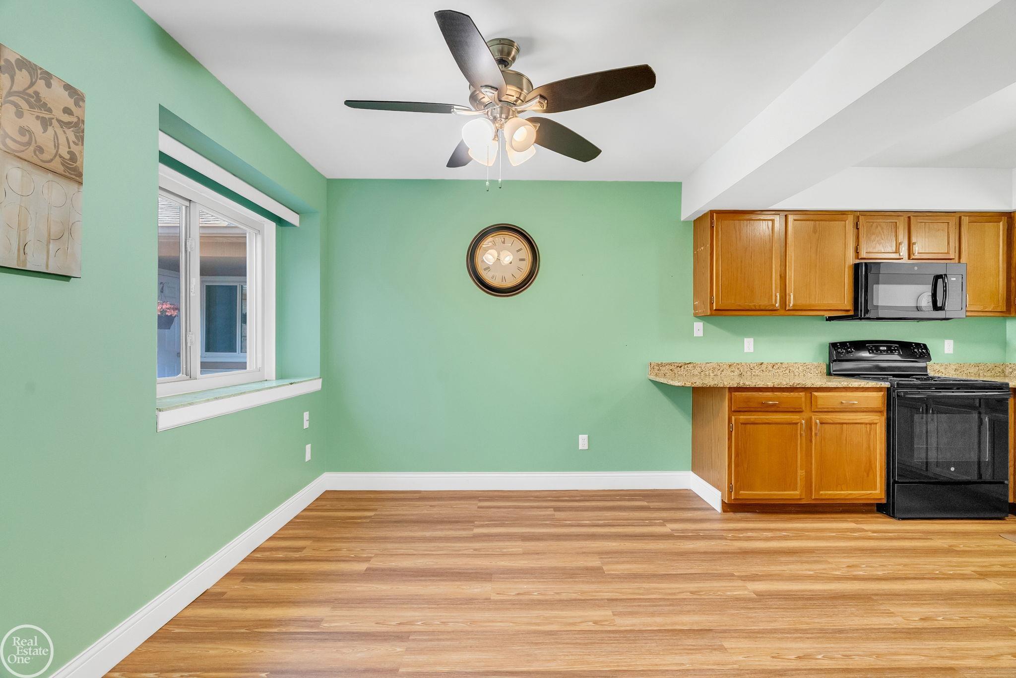 16582 Woodlane Drive Property Photo 15