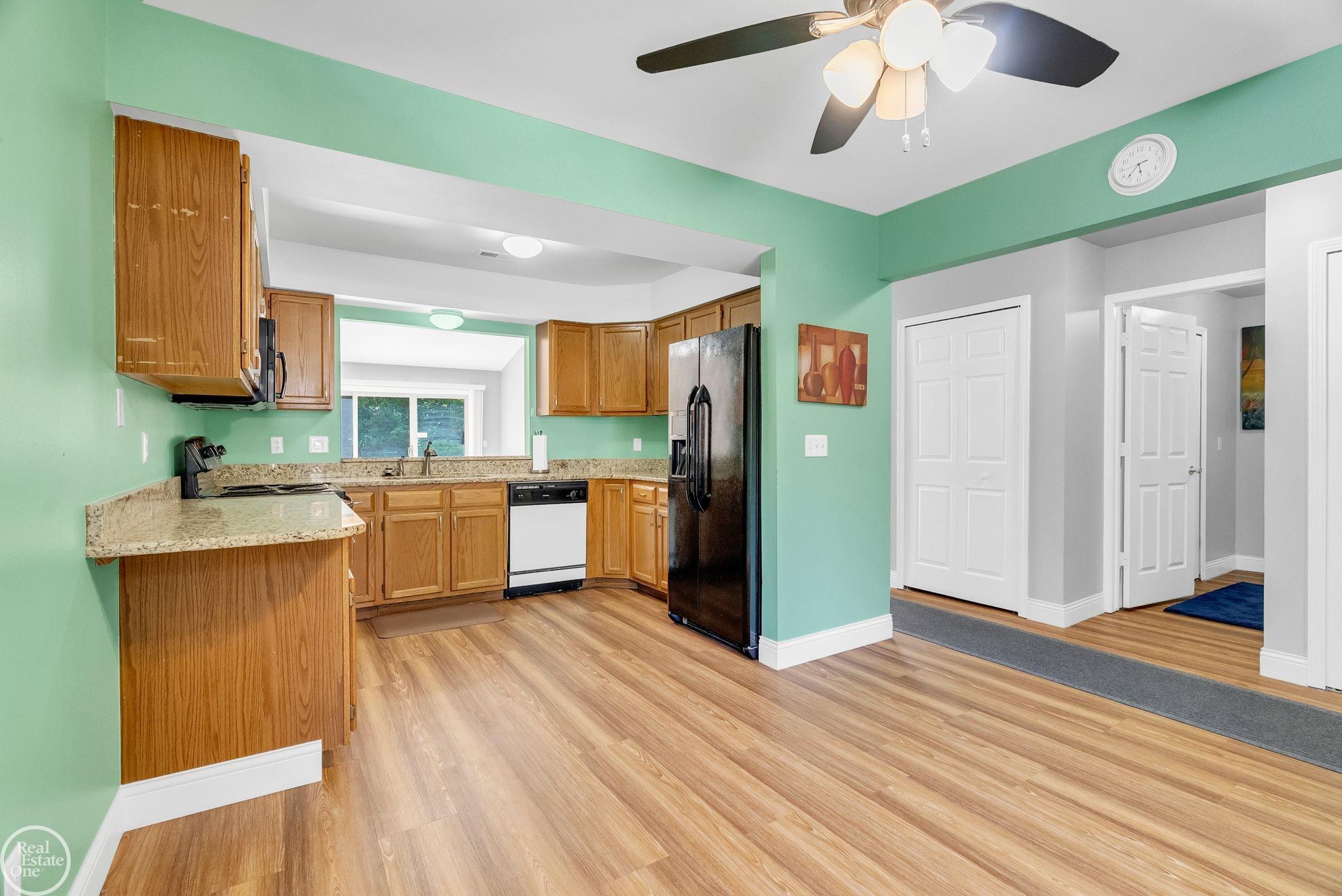 16582 Woodlane Drive Property Photo 16
