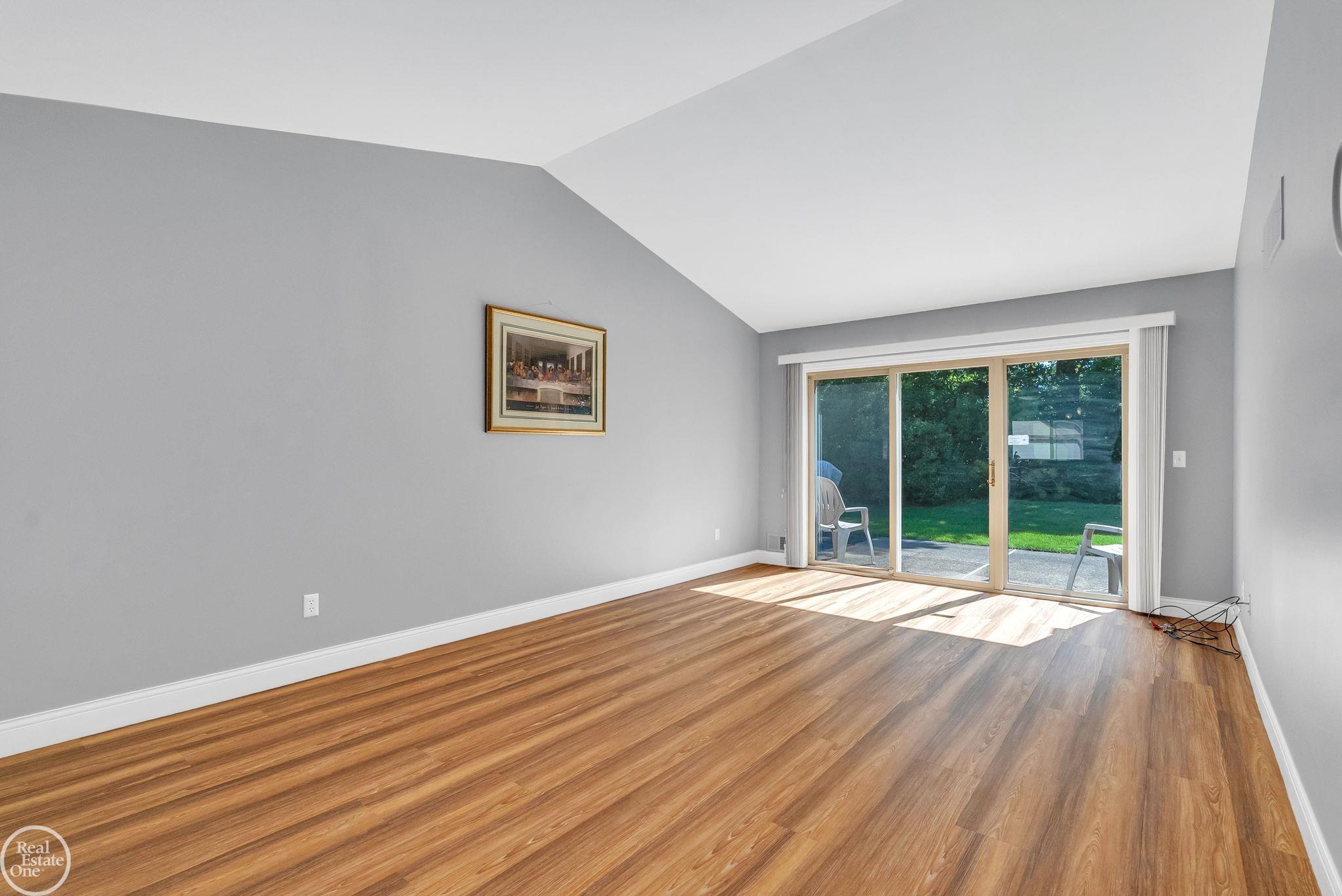 16582 Woodlane Drive Property Photo 23
