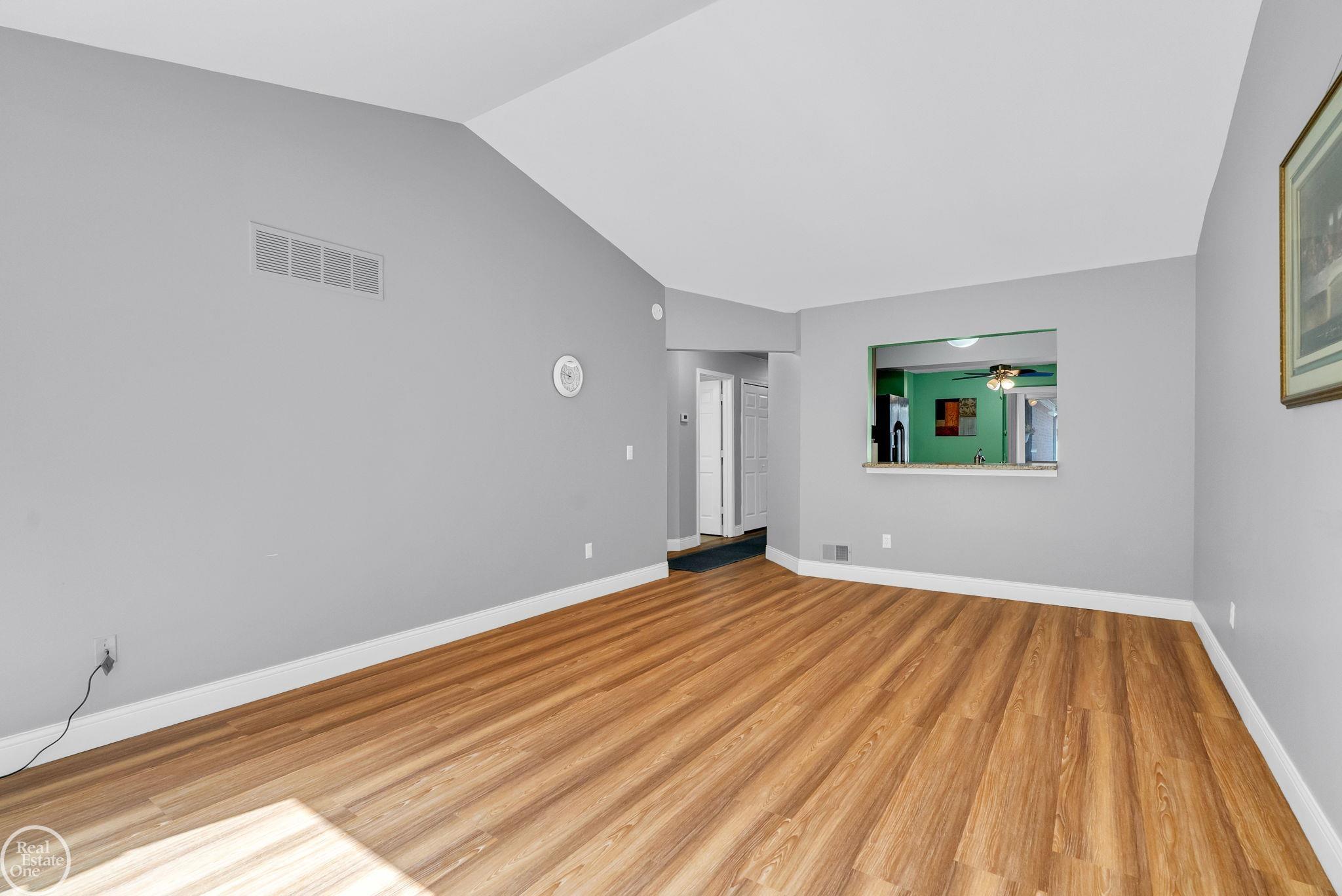 16582 Woodlane Drive Property Photo 25