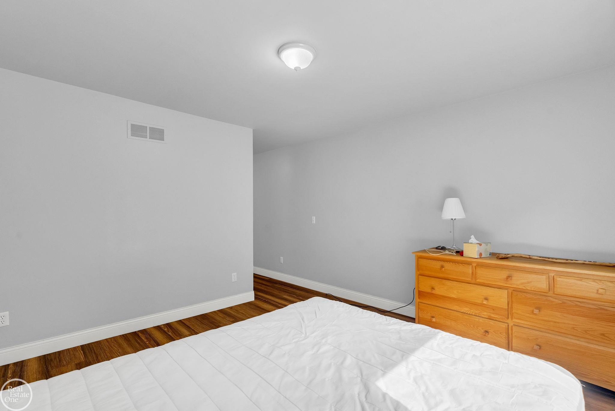 16582 Woodlane Drive Property Photo 29
