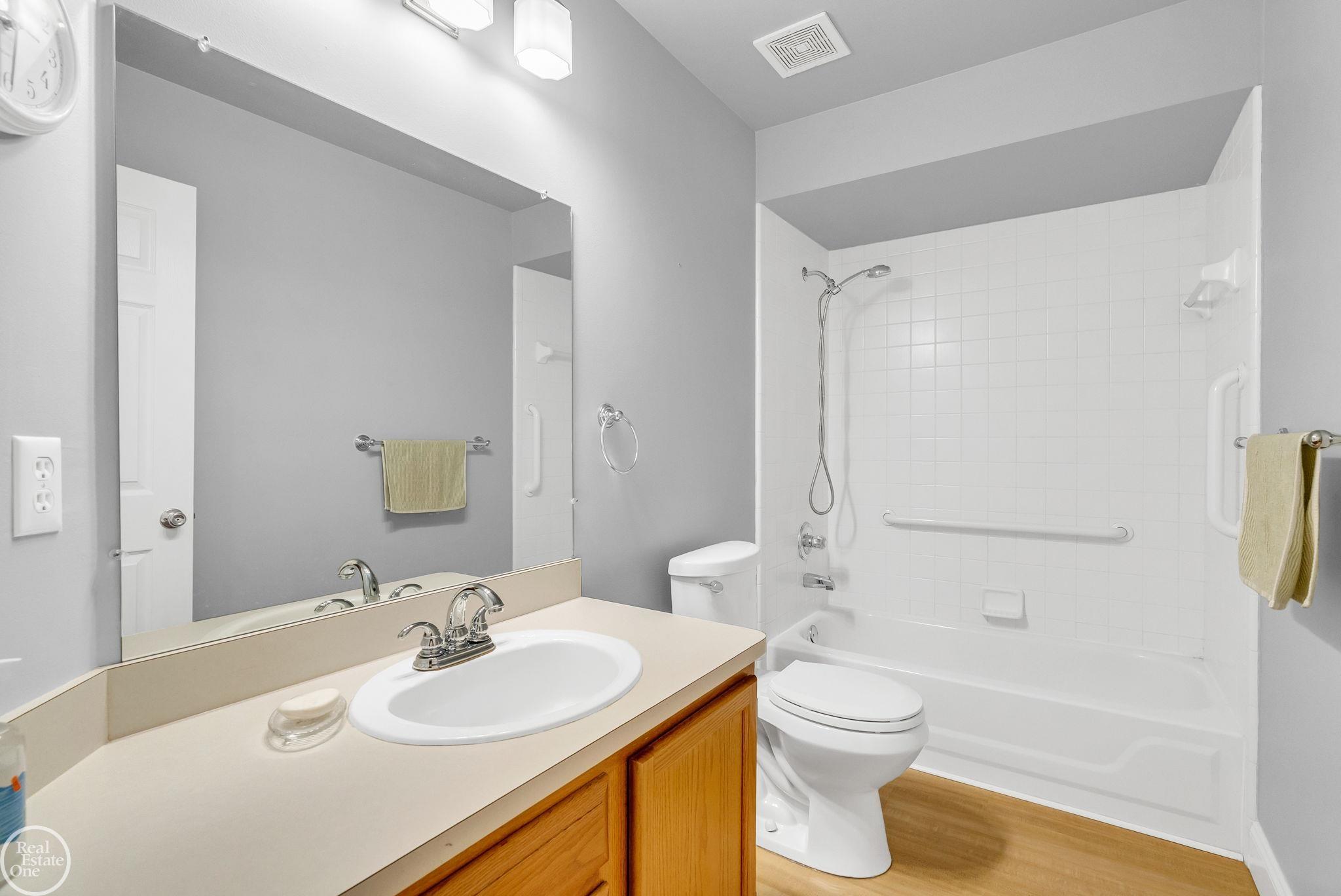16582 Woodlane Drive Property Photo 33