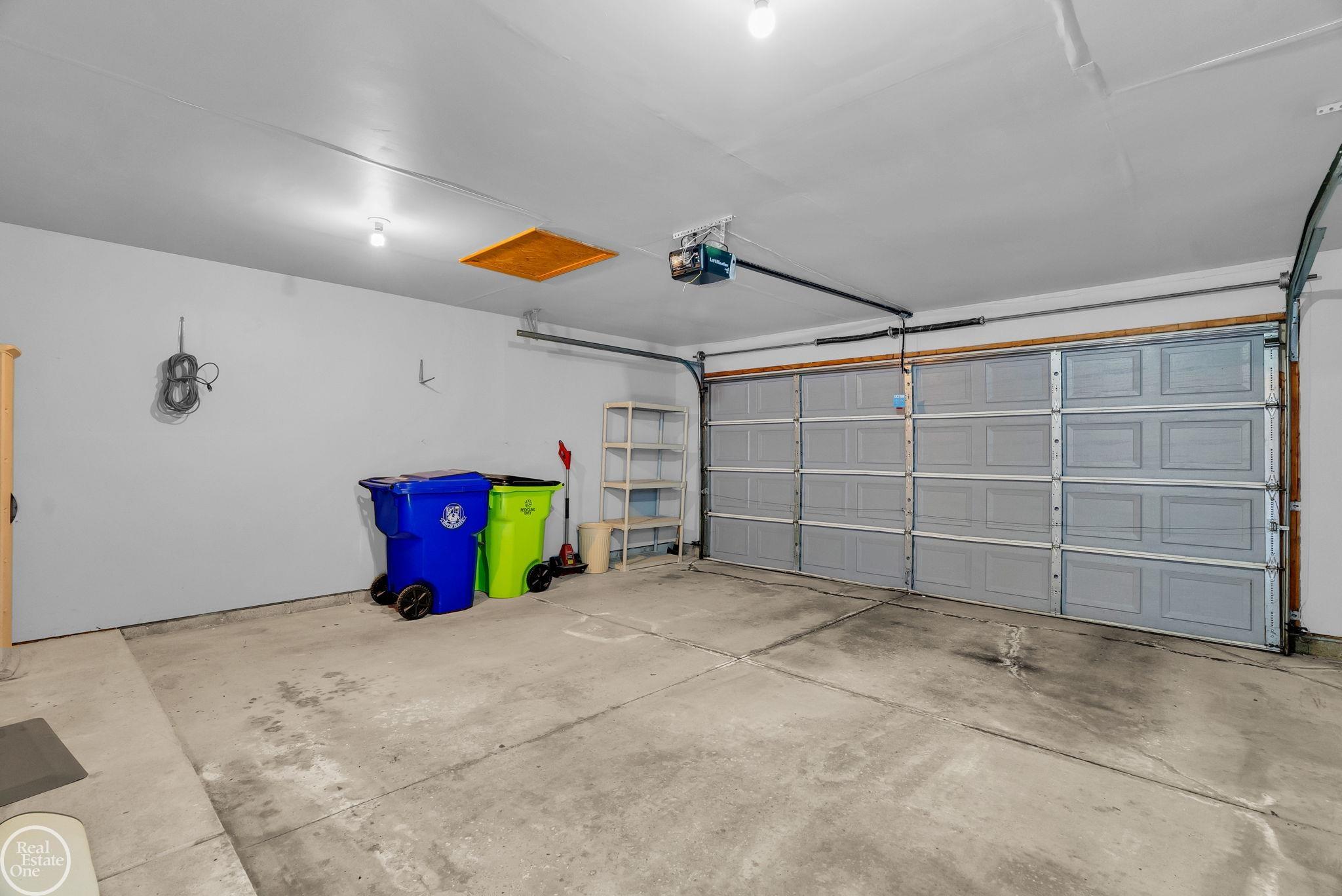 16582 Woodlane Drive Property Photo 36