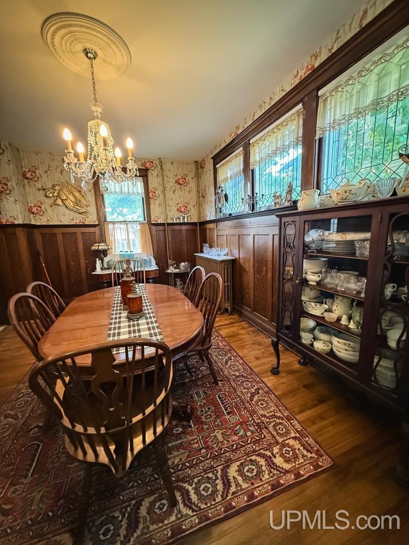 111 E Main Street Property Photo 16