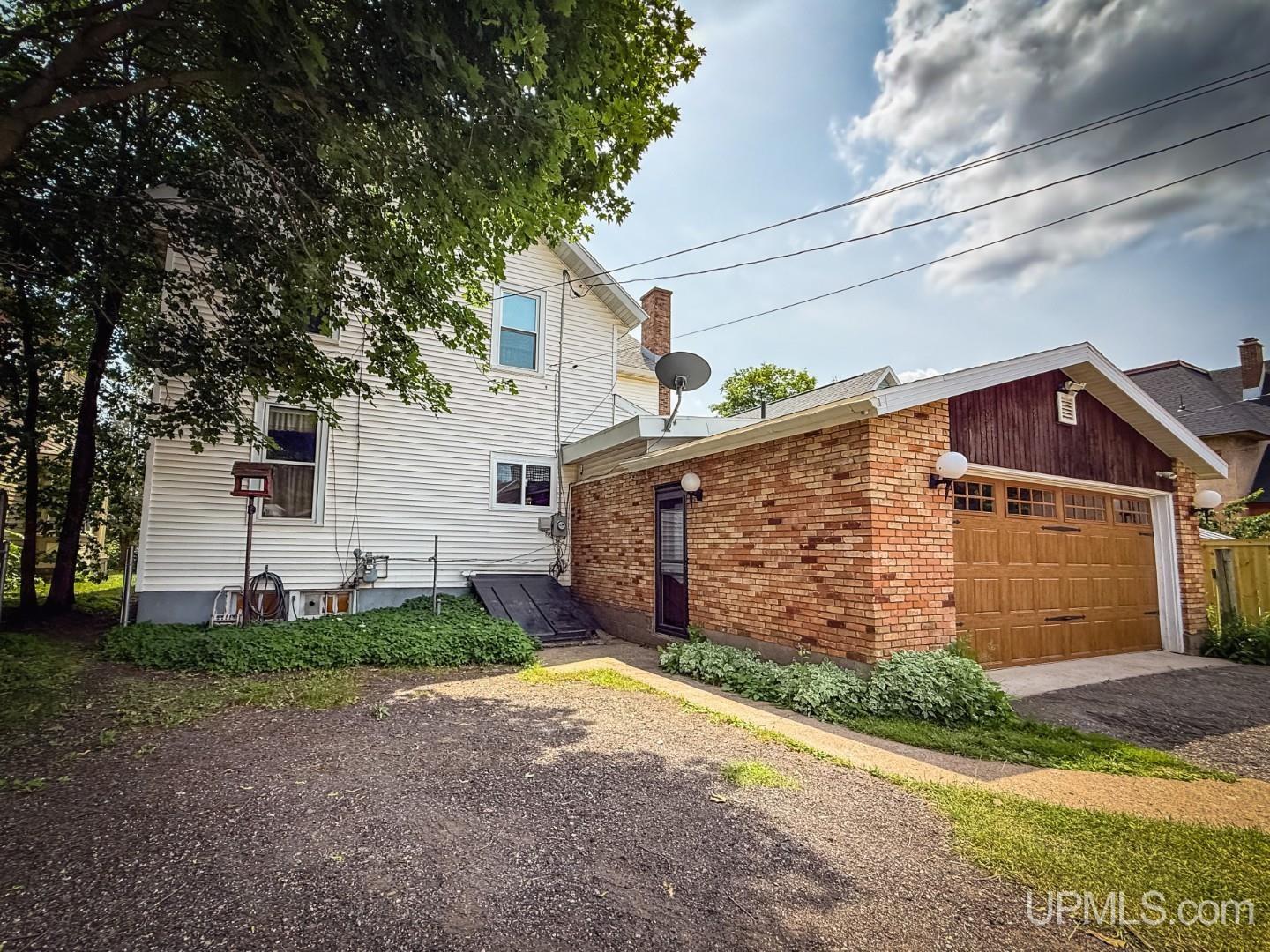 111 E Main Street Property Photo 88