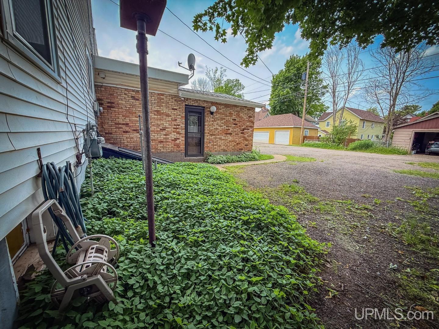 111 E Main Street Property Photo 89