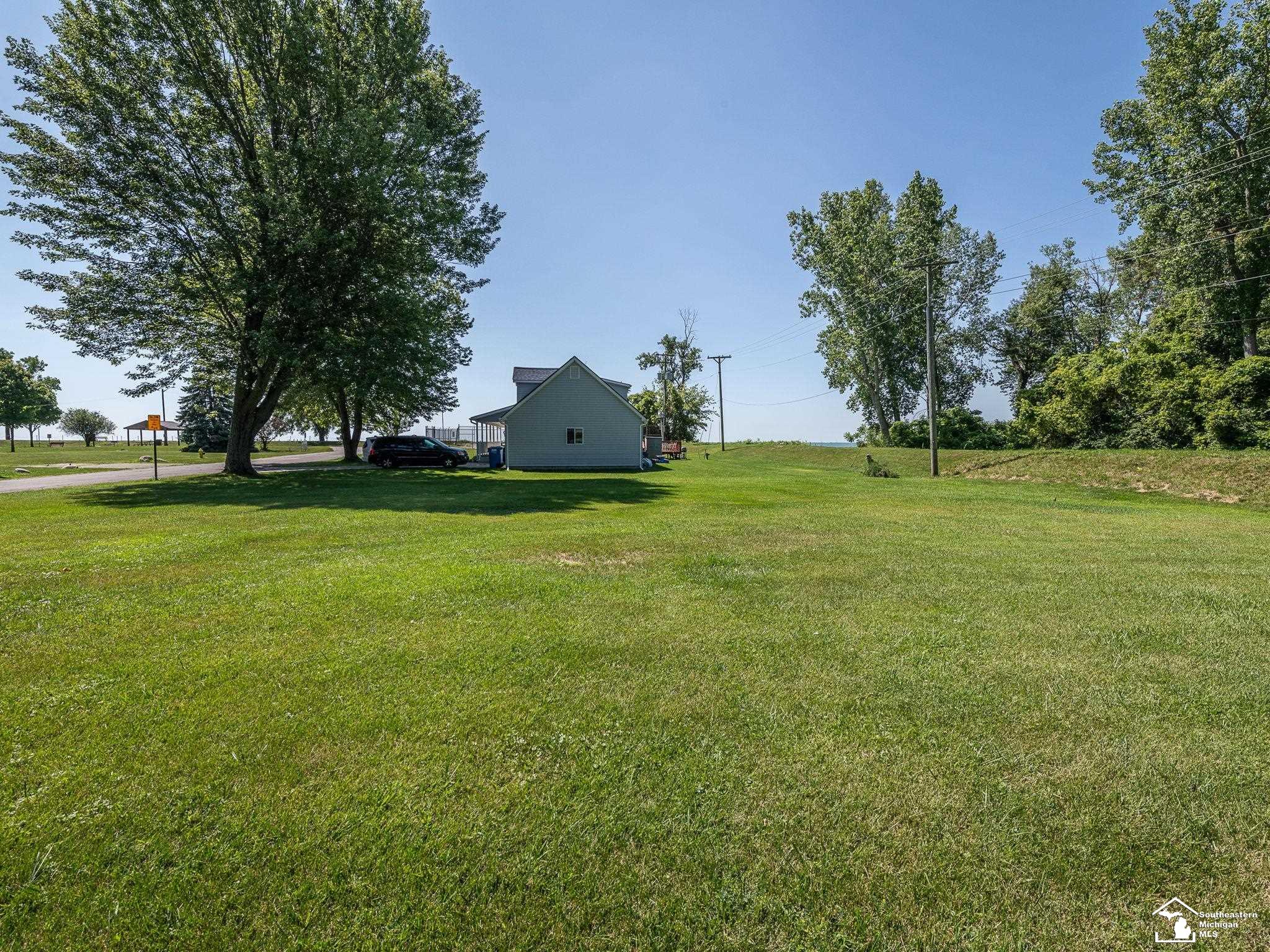 Sycamore Road Property Photo 3