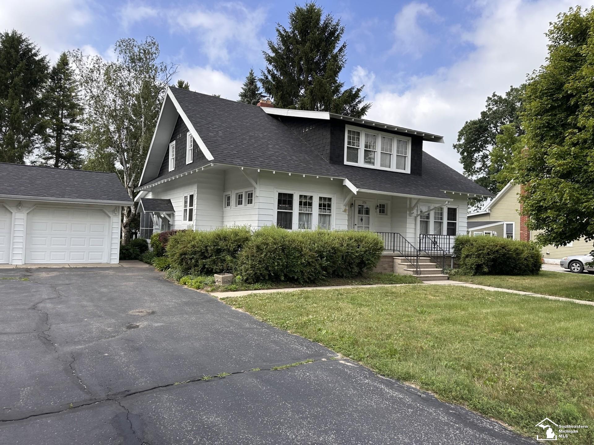 275 W Vesey Street Property Photo 1