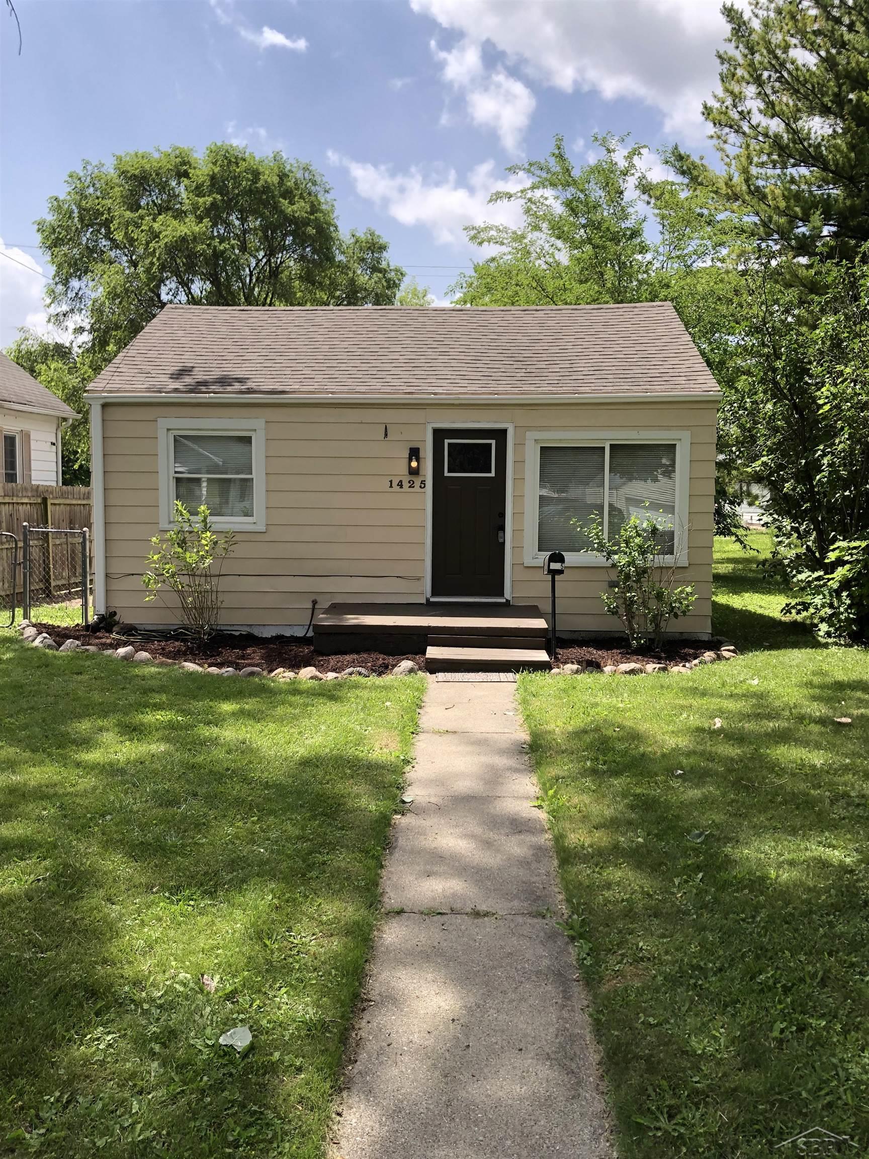 1425 Cypress Street Property Photo 1