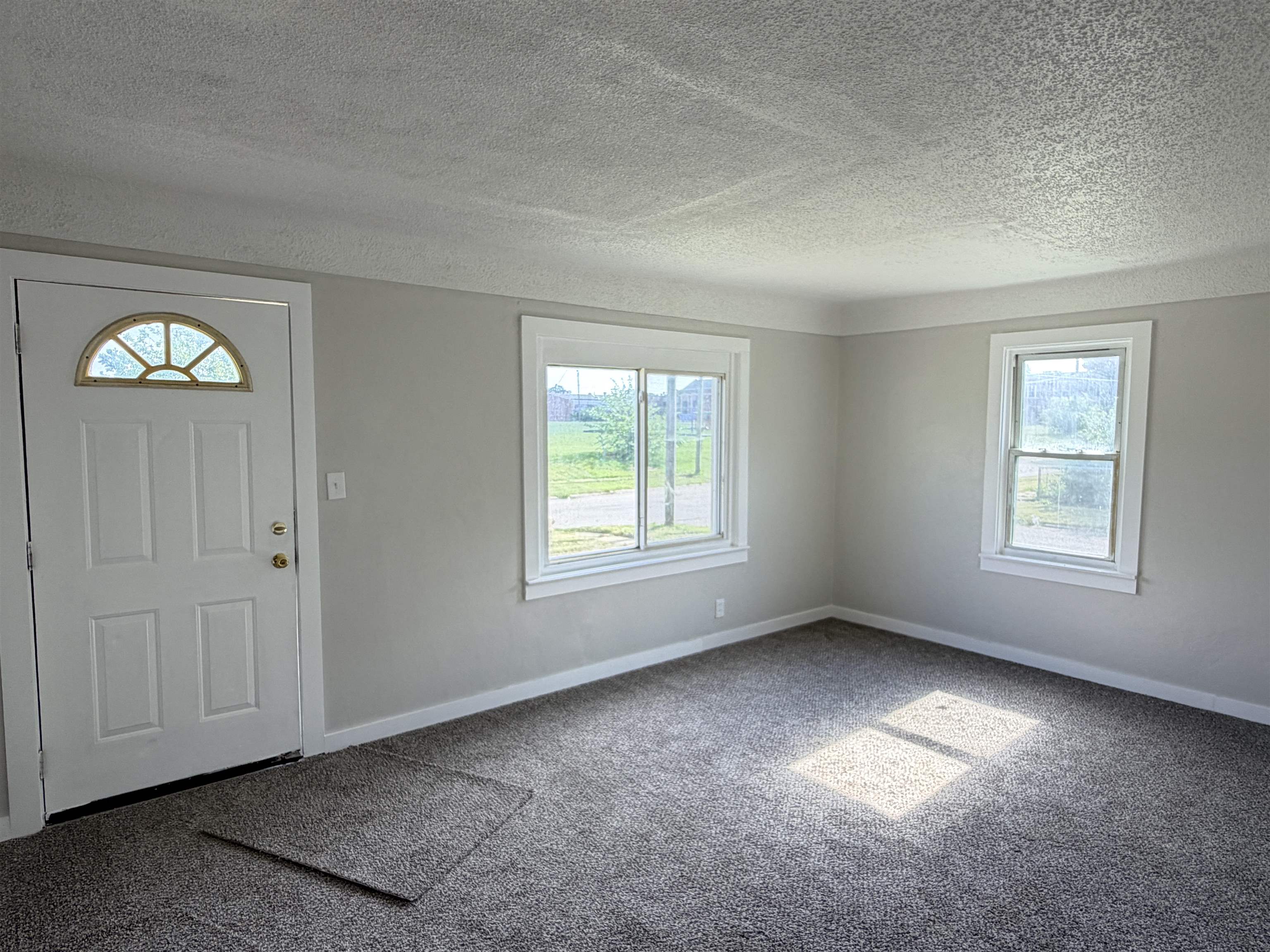652 Ingleside Avenue Property Photo 2