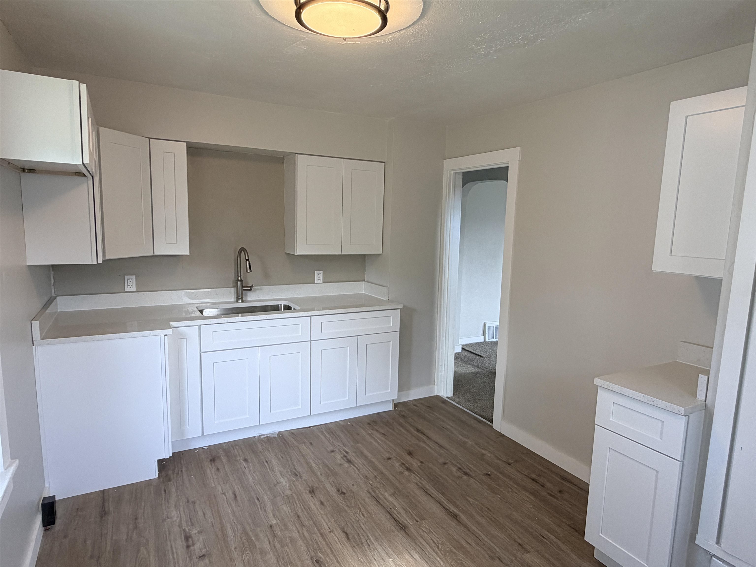 652 Ingleside Avenue Property Photo 4