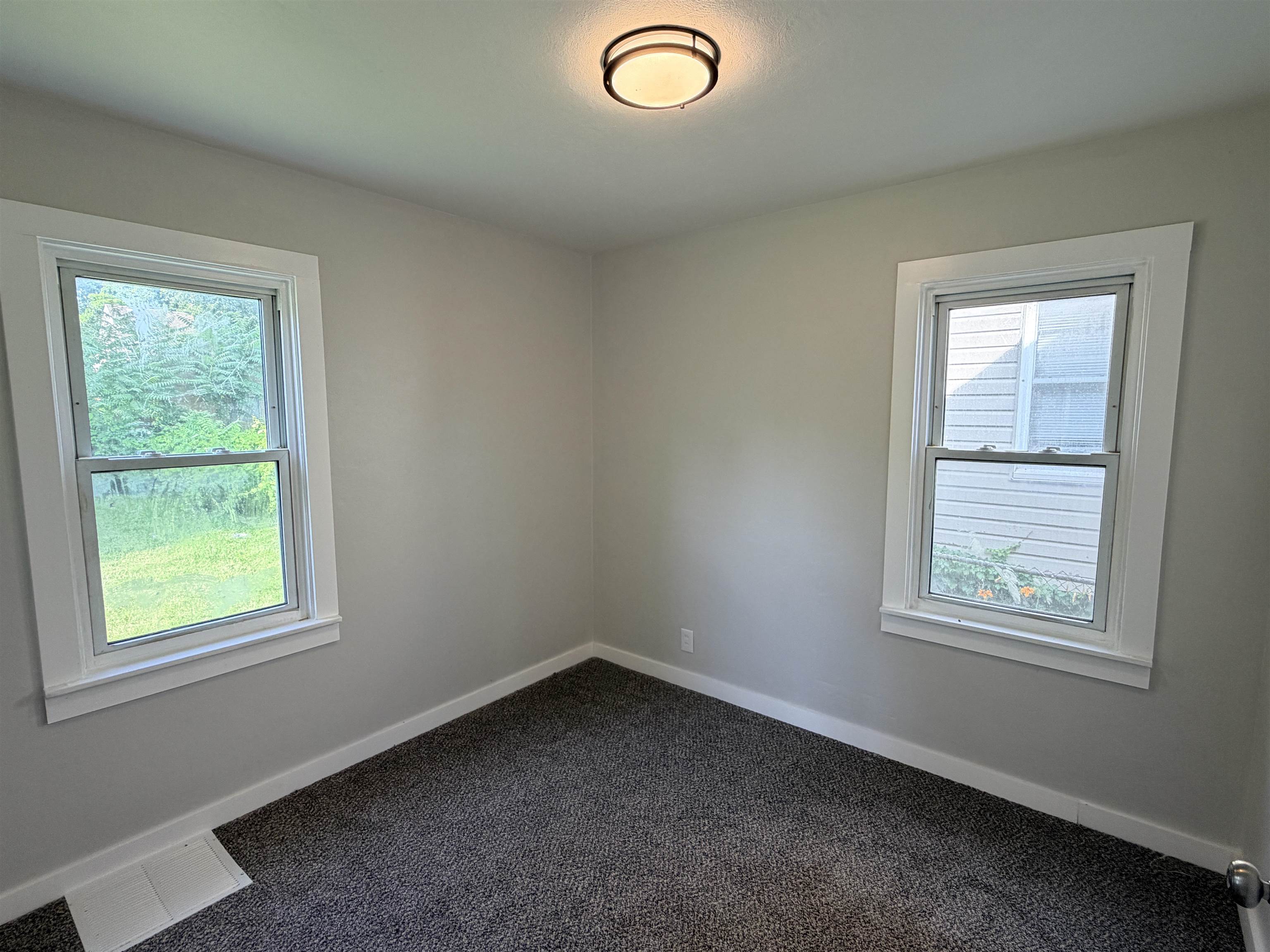 652 Ingleside Avenue Property Photo 7
