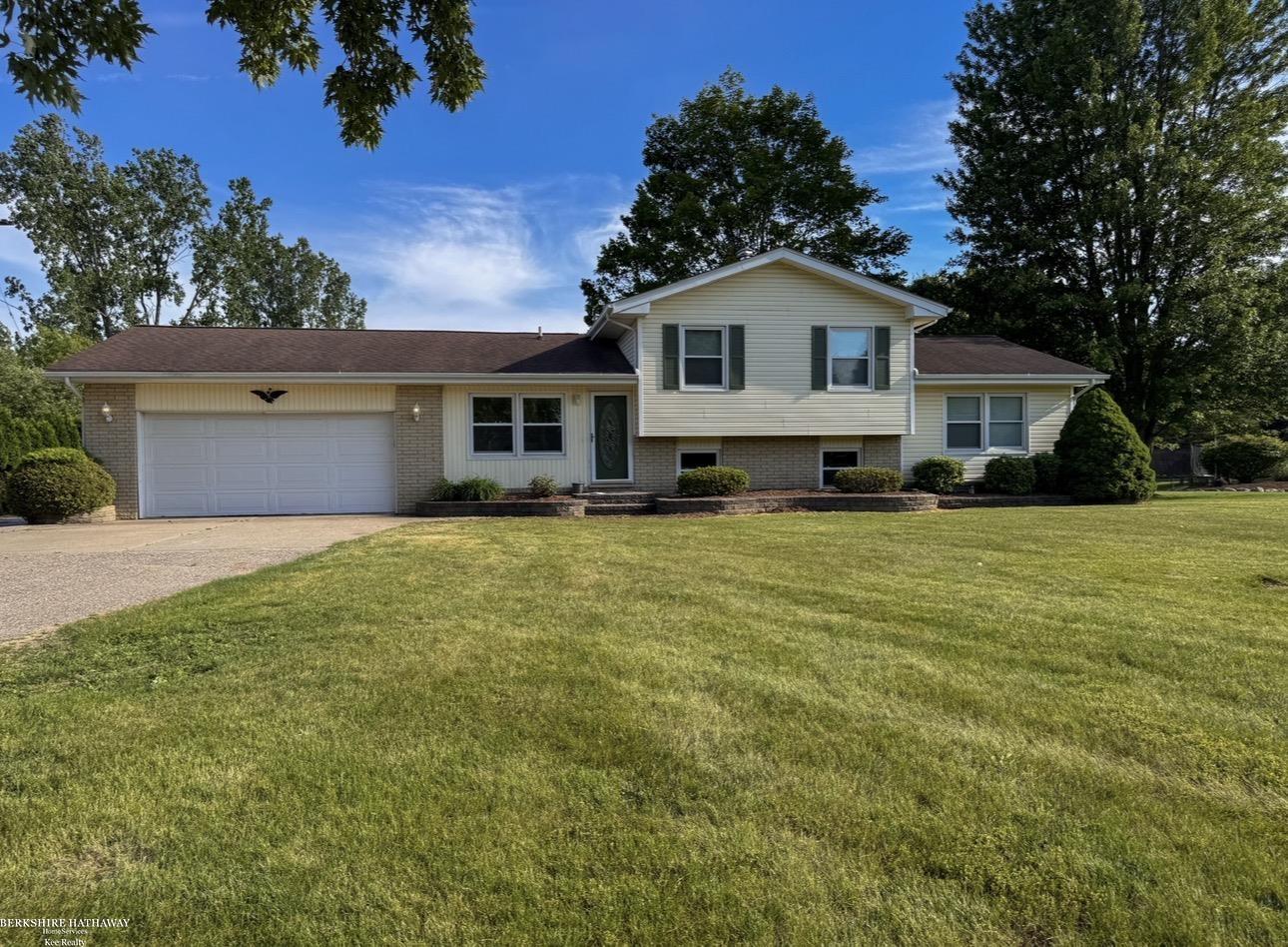 7894 Lantern Drive Property Photo 1