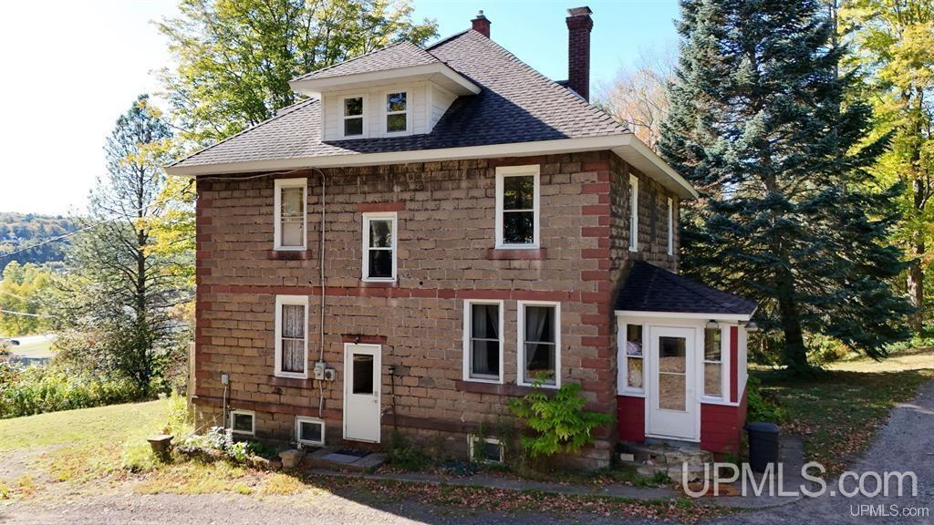 21342 Royce Road Property Photo 1