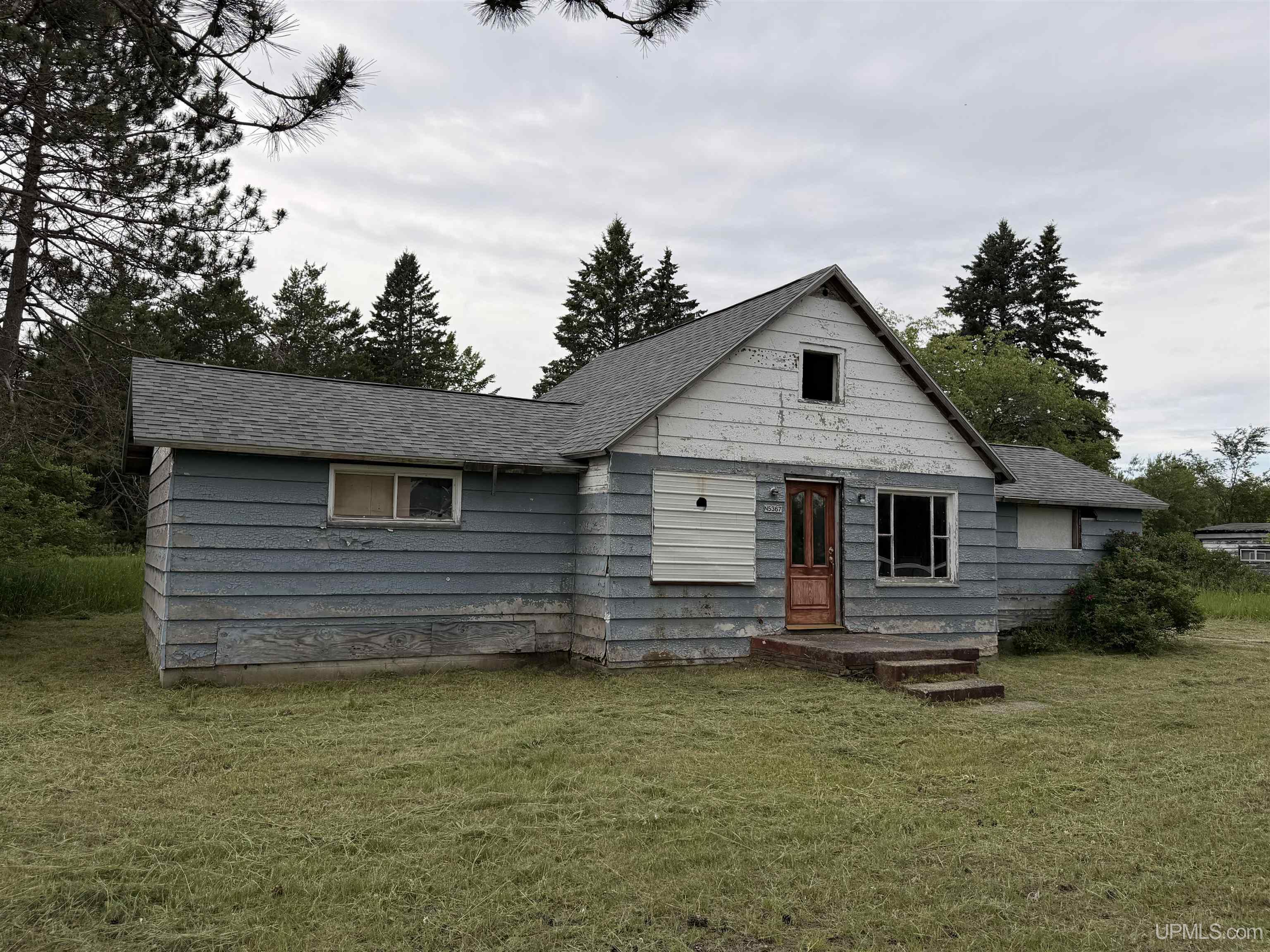 N-5367 H-15 Road Property Photo 1