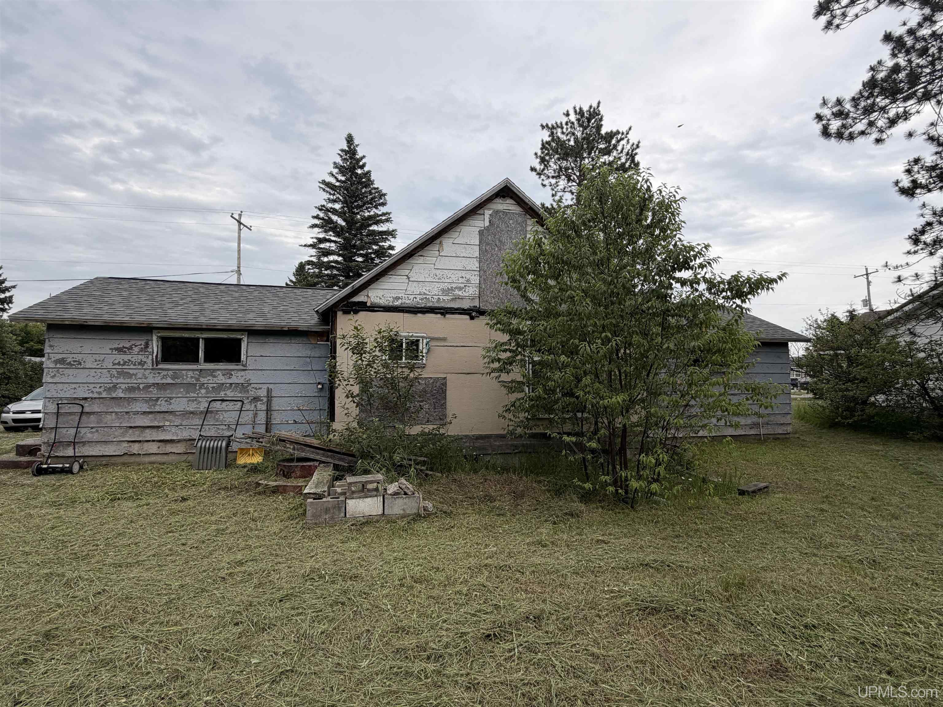N-5367 H-15 Road Property Photo 4
