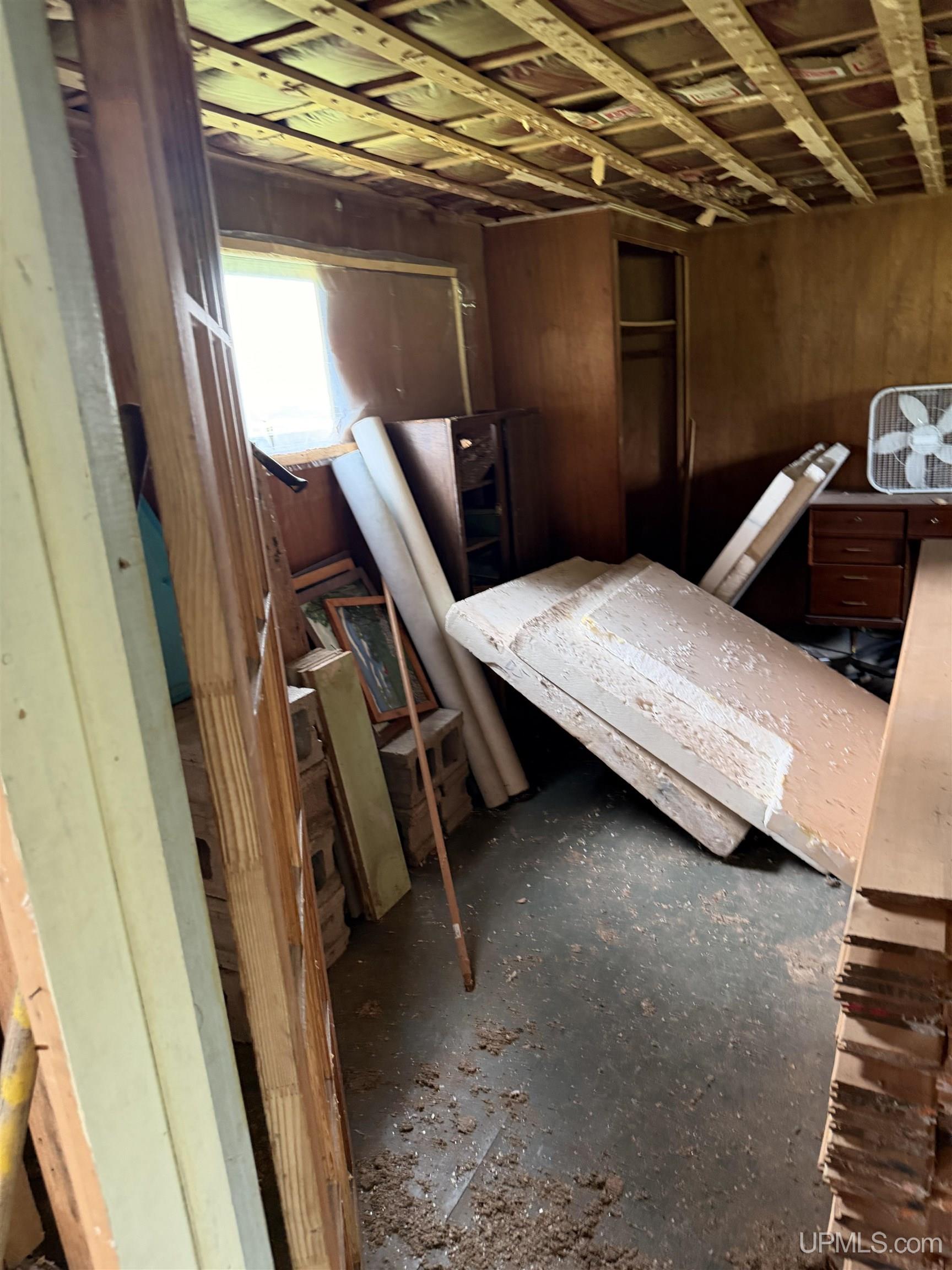 N-5367 H-15 Road Property Photo 17