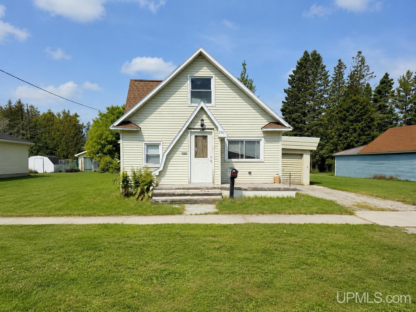 130 S 4th Street Property Photo 3