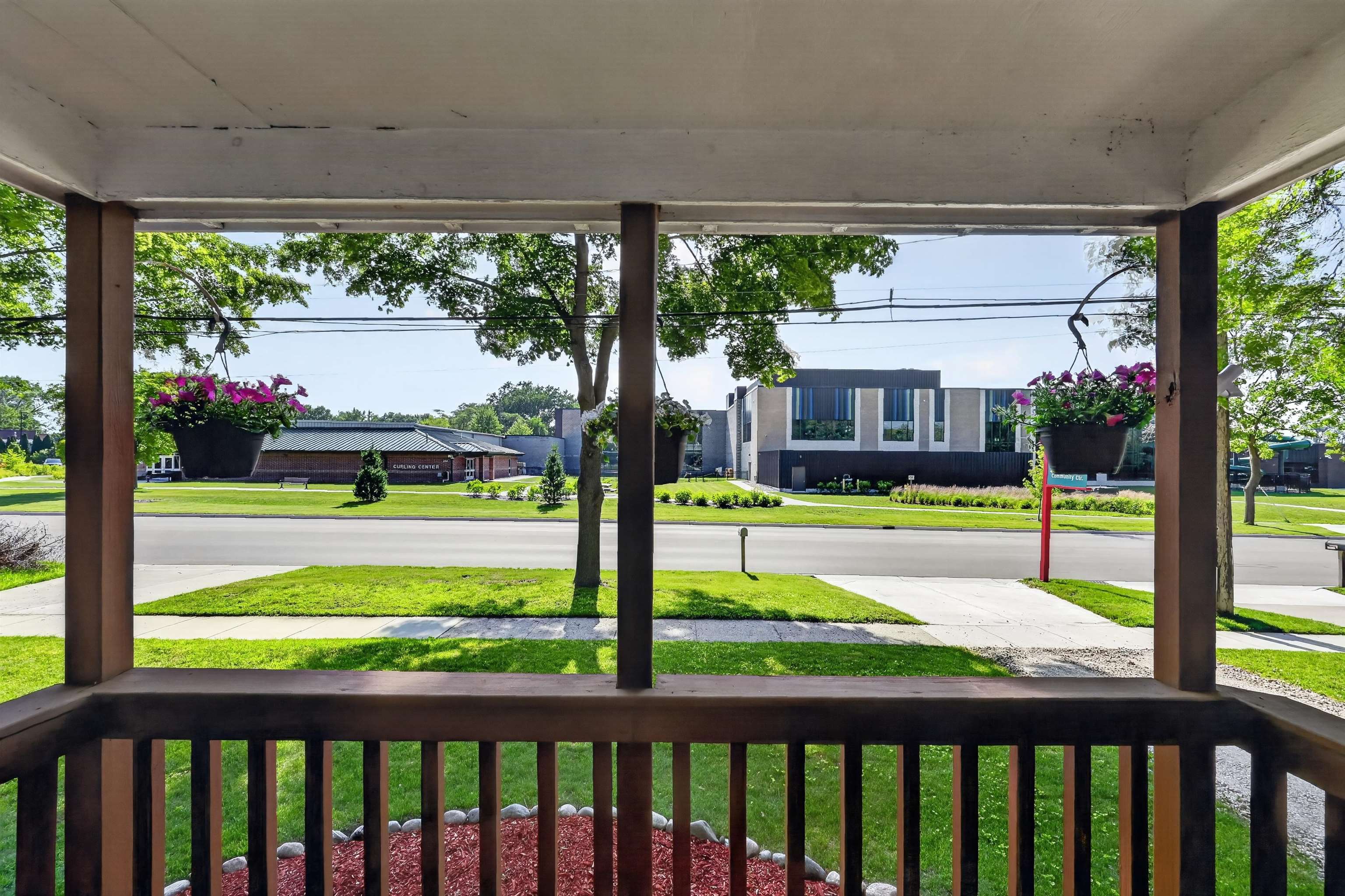 2018 Jefferson Avenue Property Photo 3