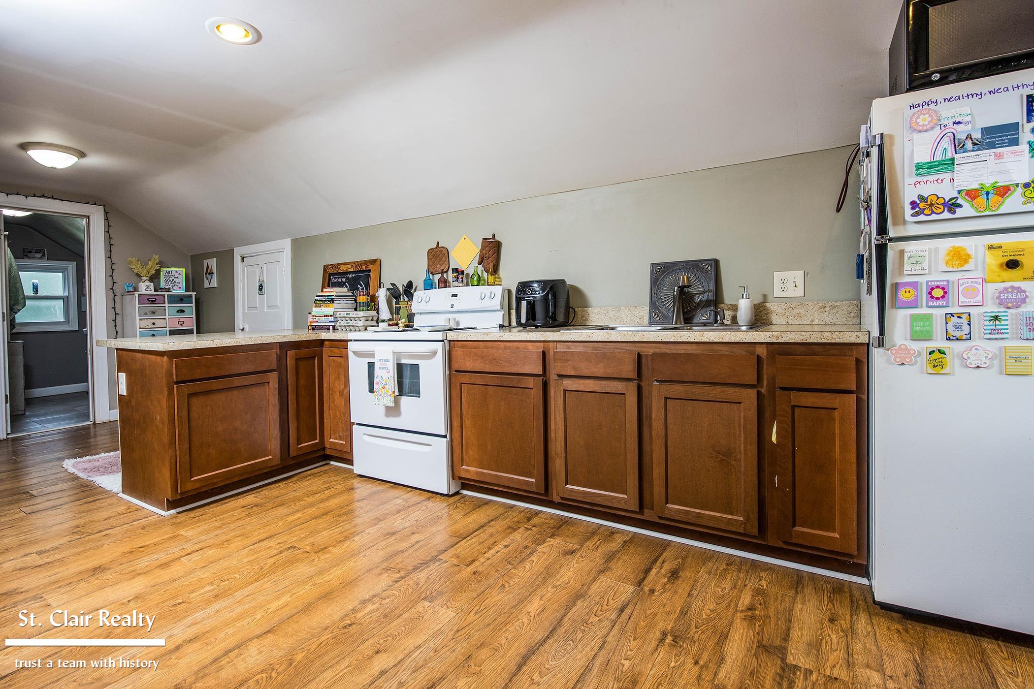 1017 Clinton Avenue Property Photo 18